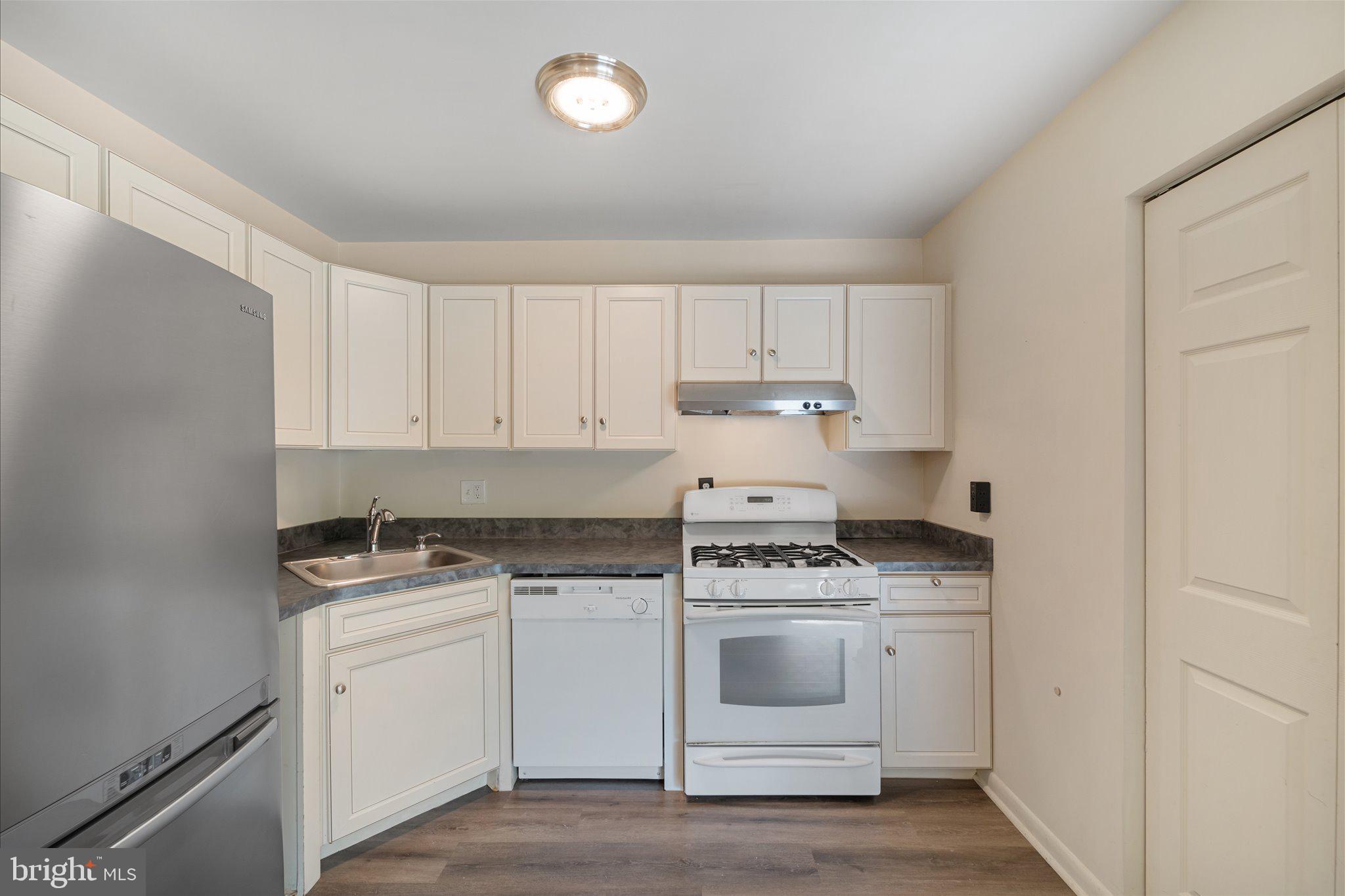 HUNTCREST - Residential