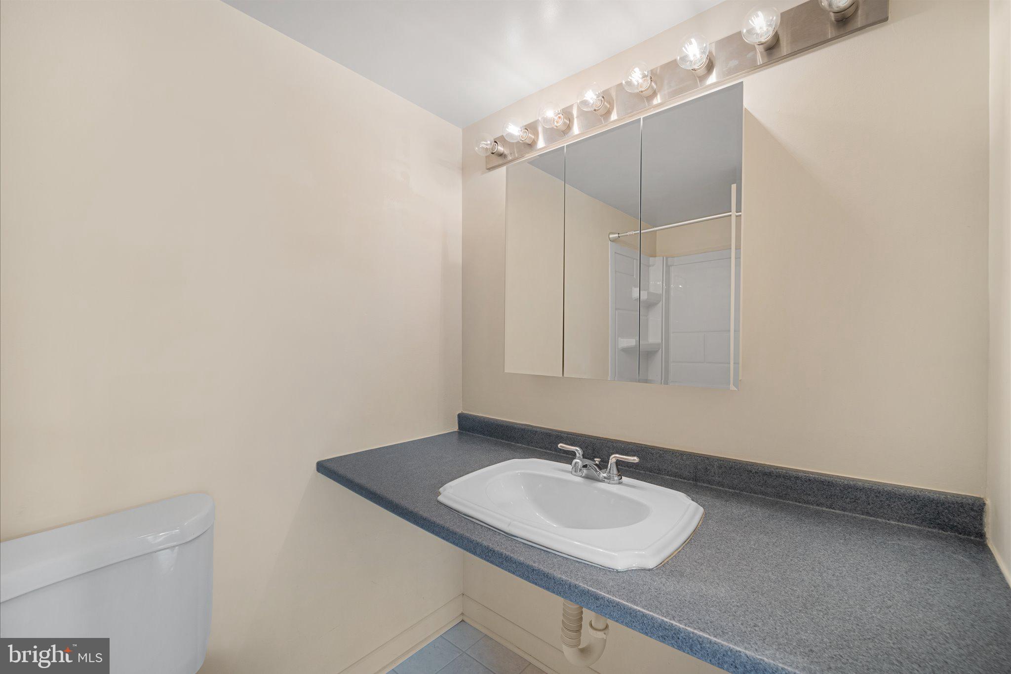 HUNTCREST - Residential