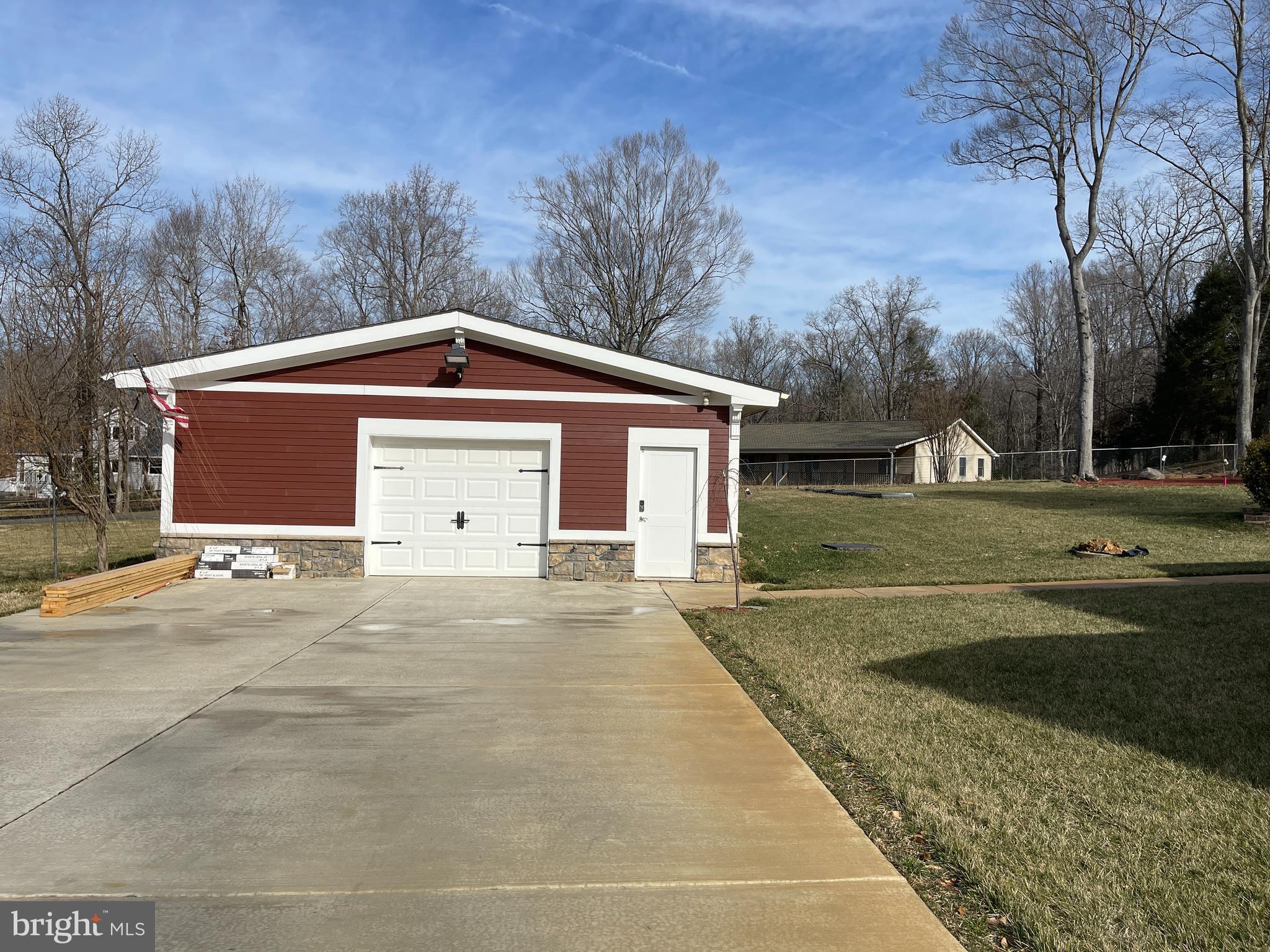 8240 SINCLAIR MILL ROAD