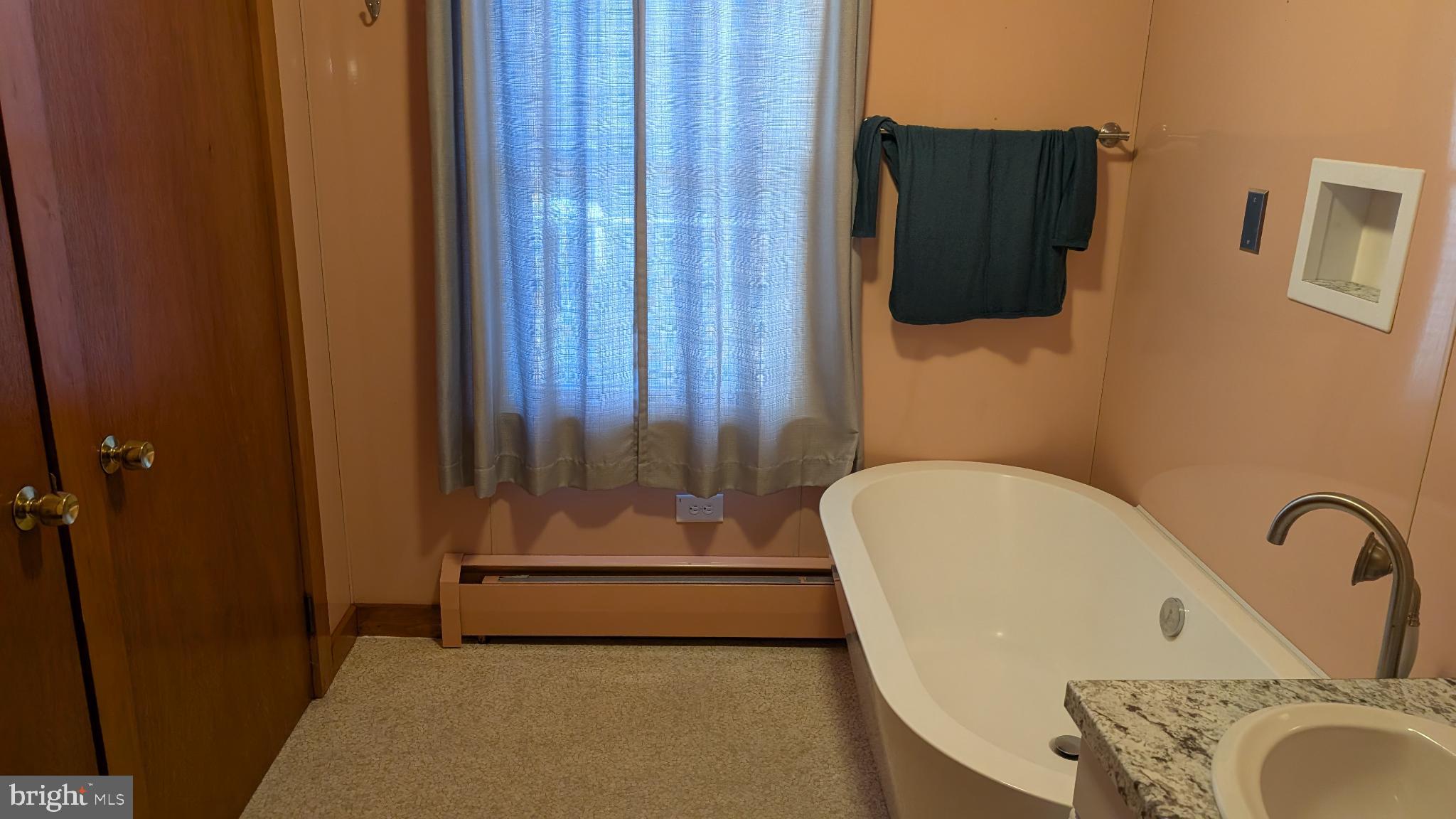 WILLIAMSTOWN - Residential