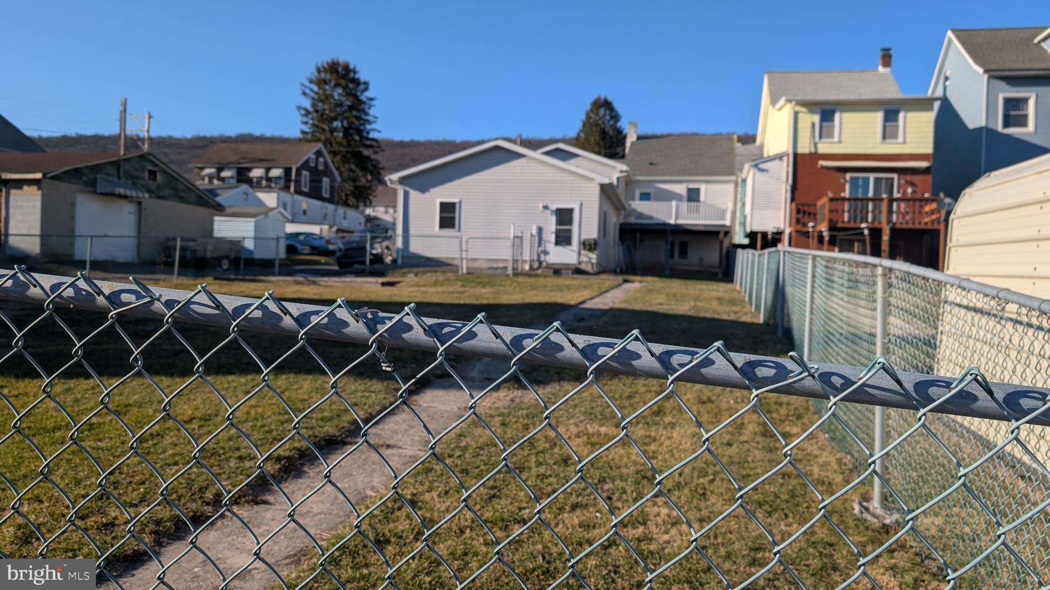 WILLIAMSTOWN - Residential