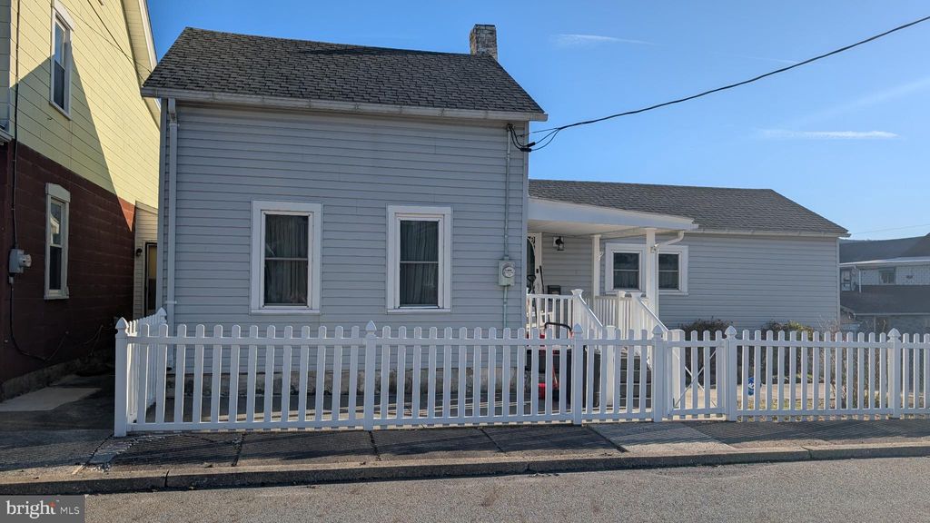 Photo of 210 E Spruce Street, WILLIAMSTOWN, PA 17098 (MLS # PADA2057410)