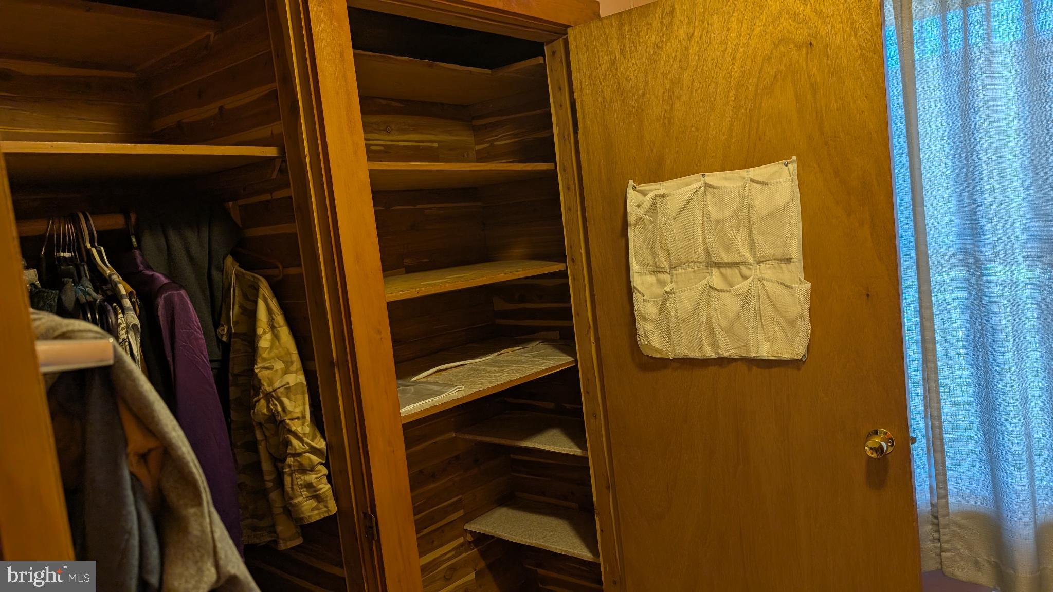 WILLIAMSTOWN - Residential