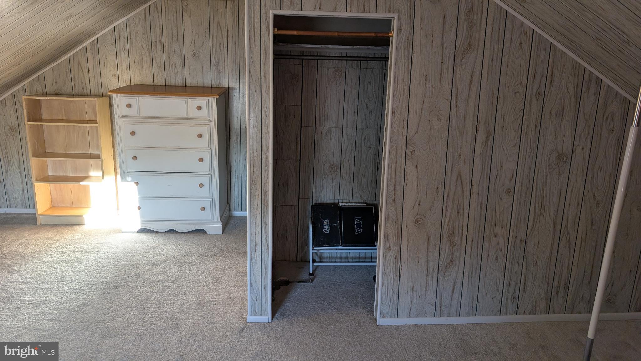 WILLIAMSTOWN - Residential