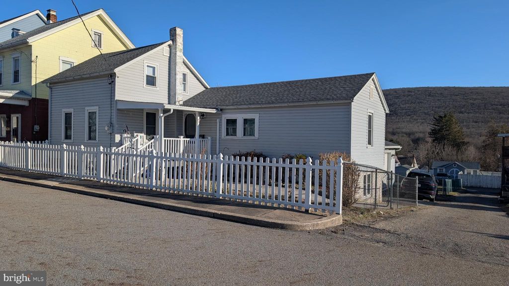 Photo of 210 E Spruce Street, WILLIAMSTOWN, PA 17098 (MLS # PADA2057410)