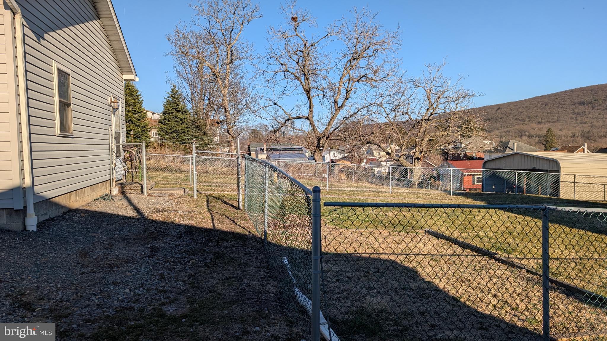 WILLIAMSTOWN - Residential