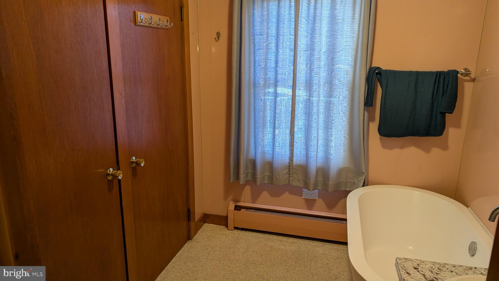 WILLIAMSTOWN - Residential