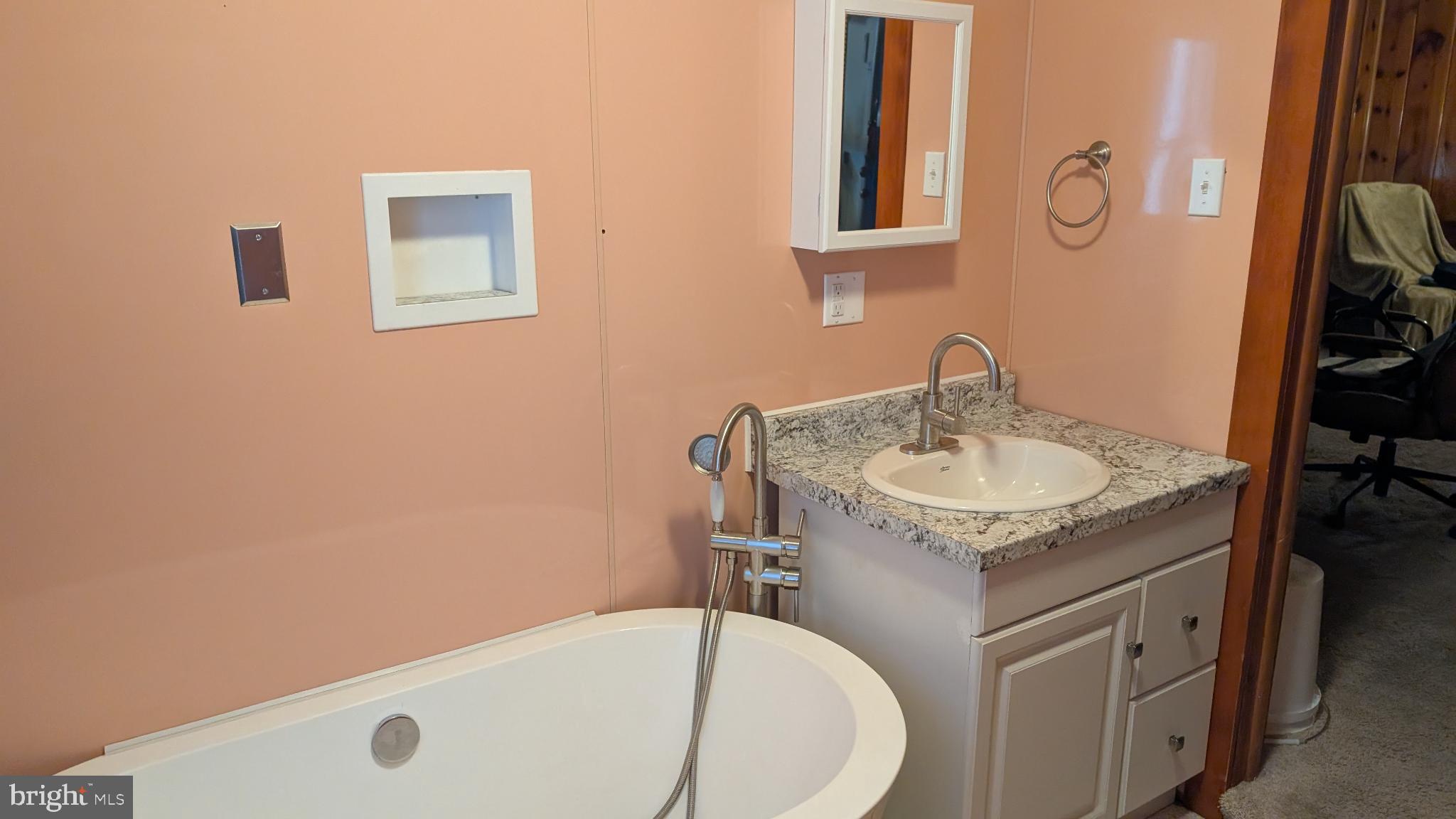 WILLIAMSTOWN - Residential