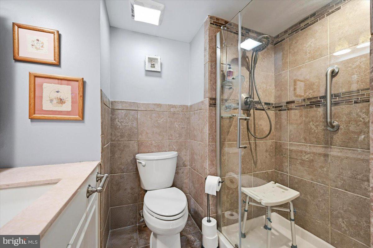 PLYMOUTH HILL - Residential