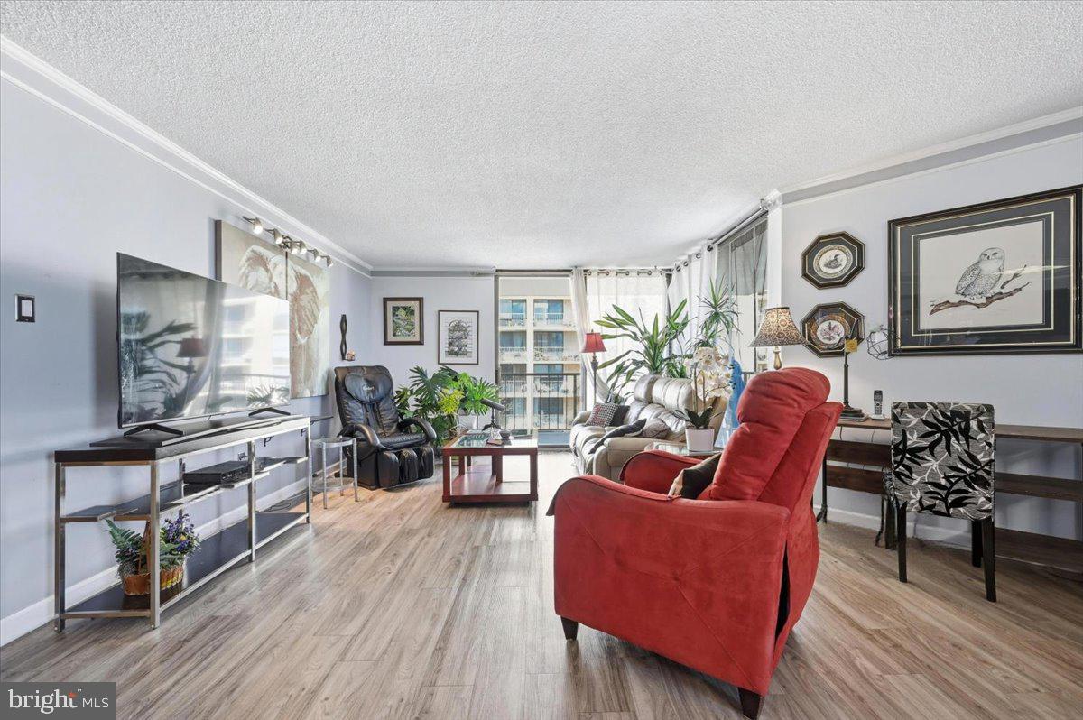 PLYMOUTH HILL - Residential