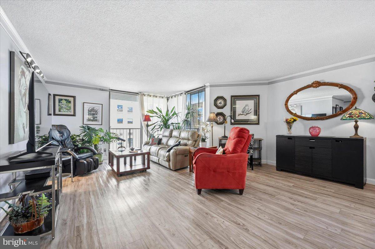 PLYMOUTH HILL - Residential