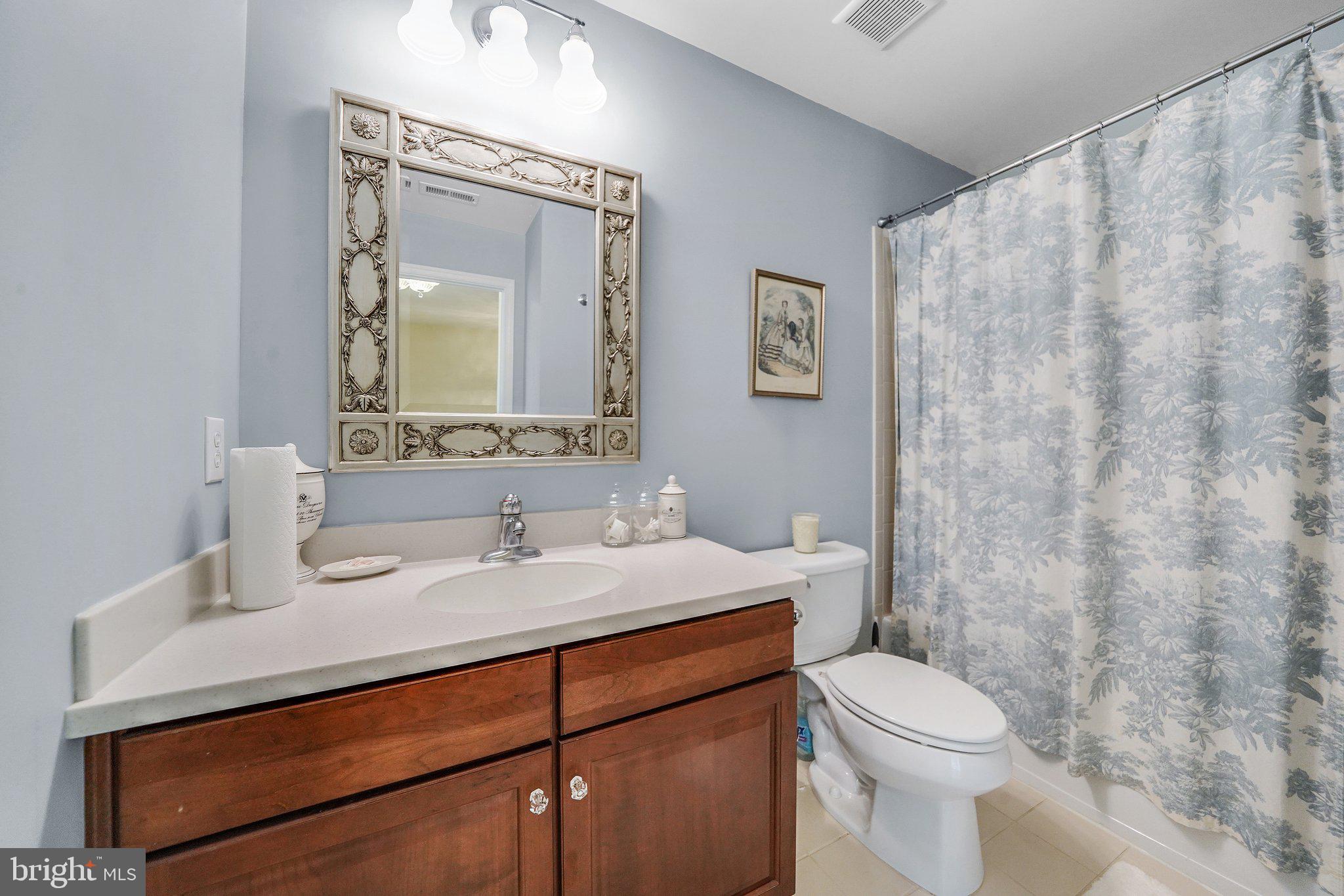 LONGFORD CROSSING - Residential