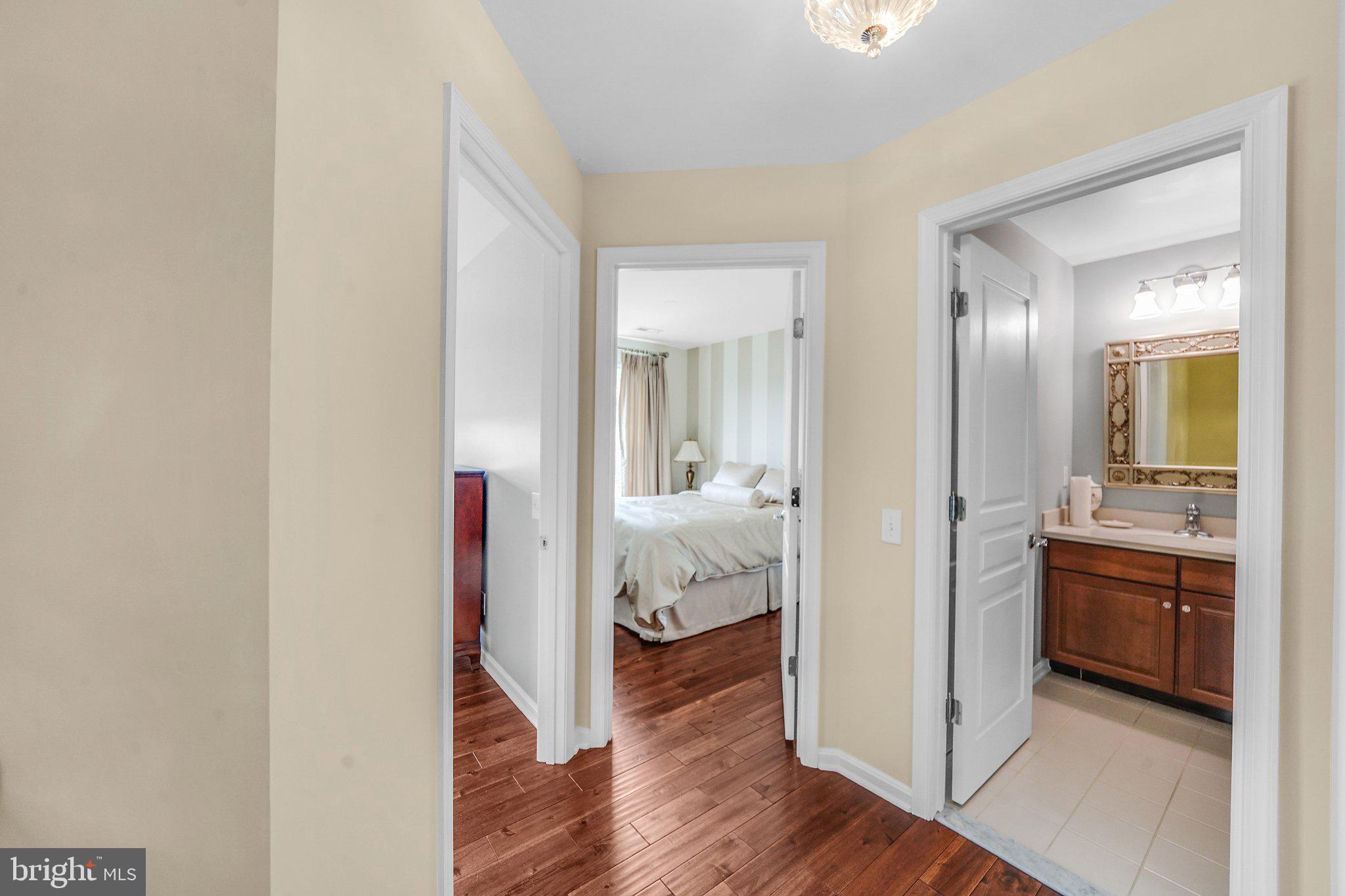 LONGFORD CROSSING - Residential