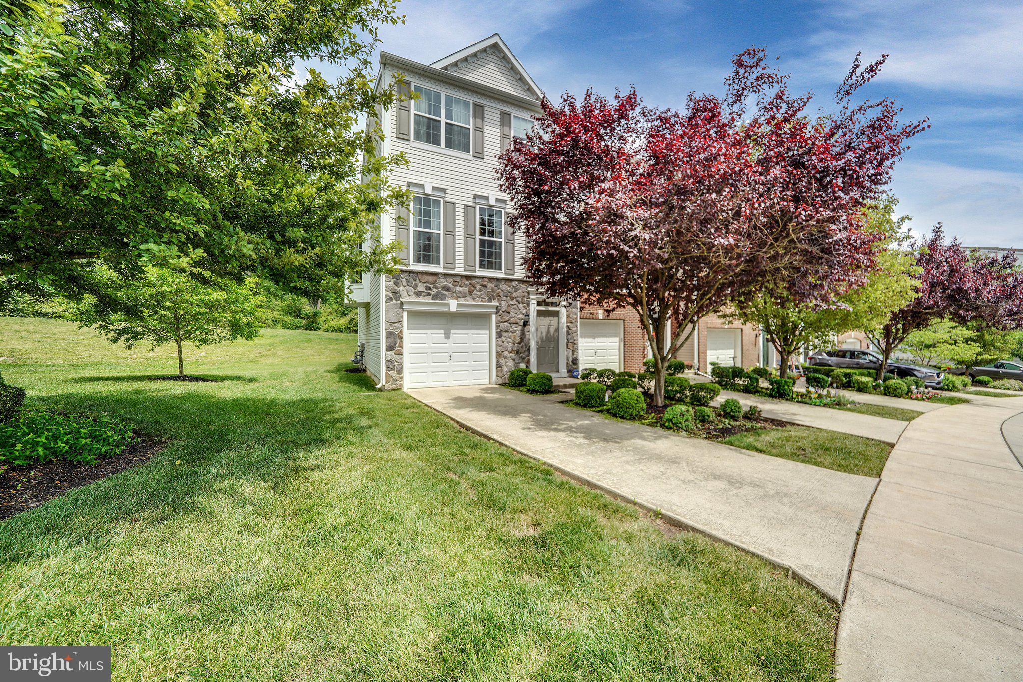 LONGFORD CROSSING - Residential