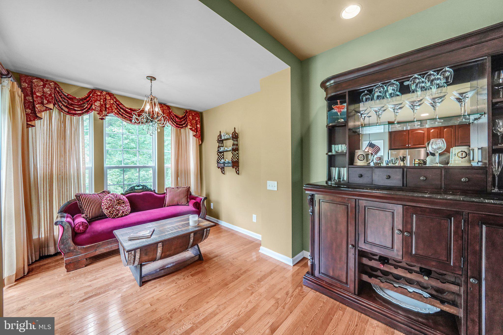 LONGFORD CROSSING - Residential