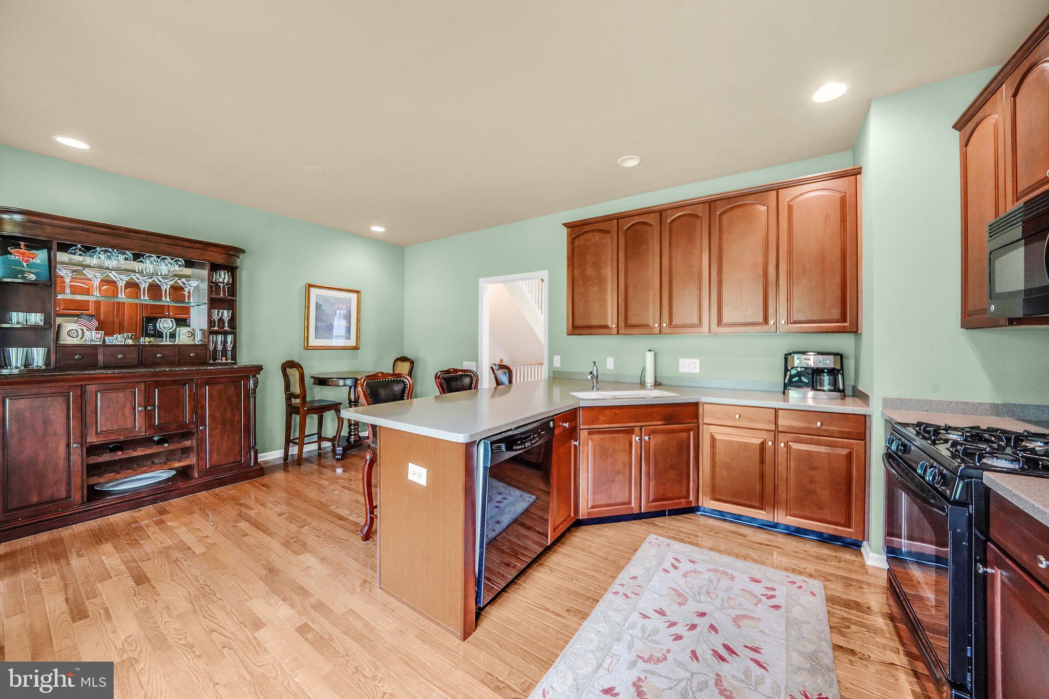 LONGFORD CROSSING - Residential