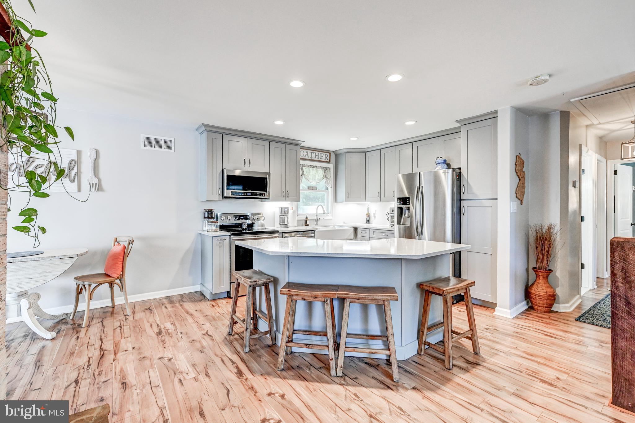 1299 MONTCLAIR DRIVE