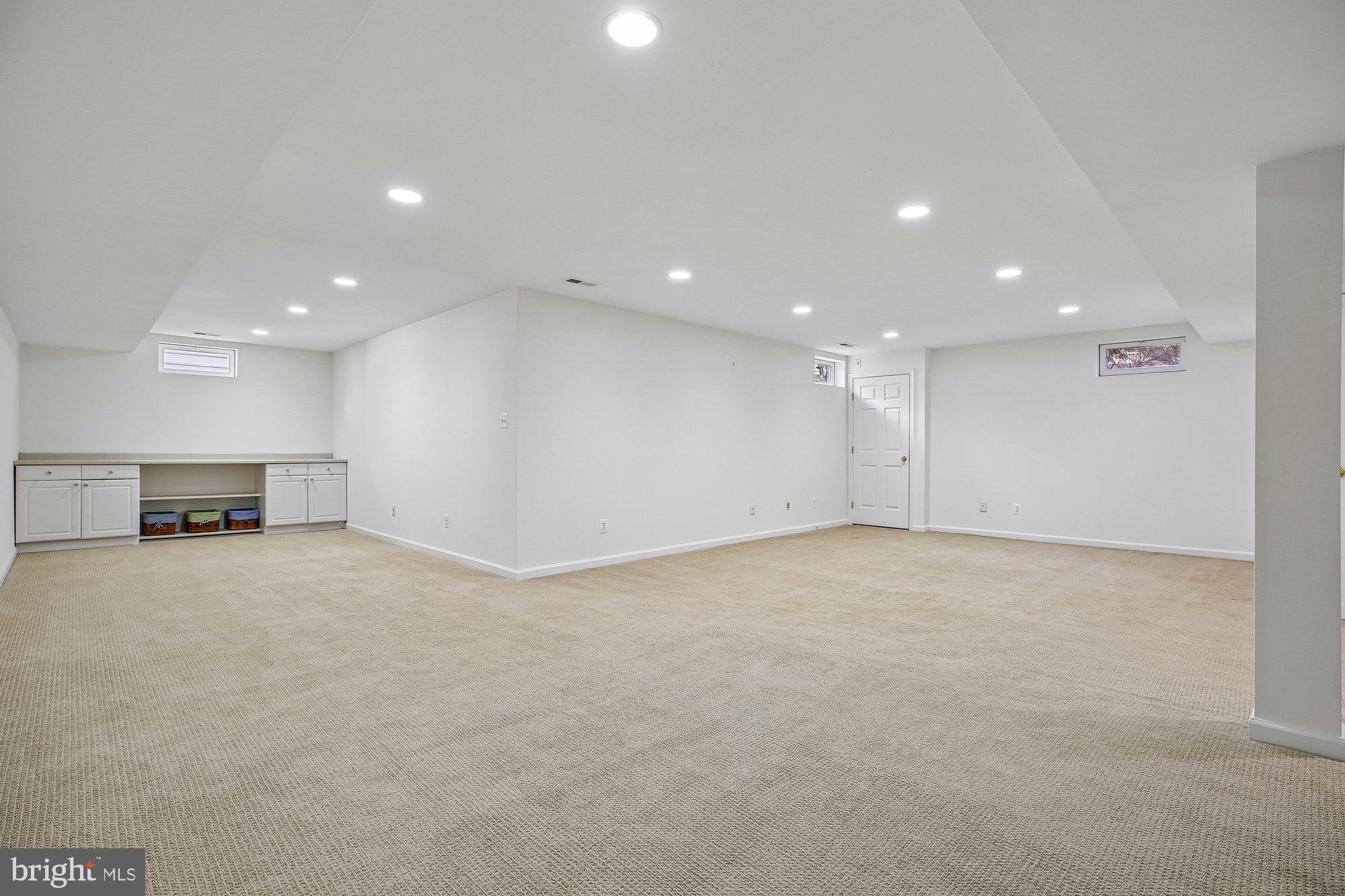 LAKELANDS - Residential