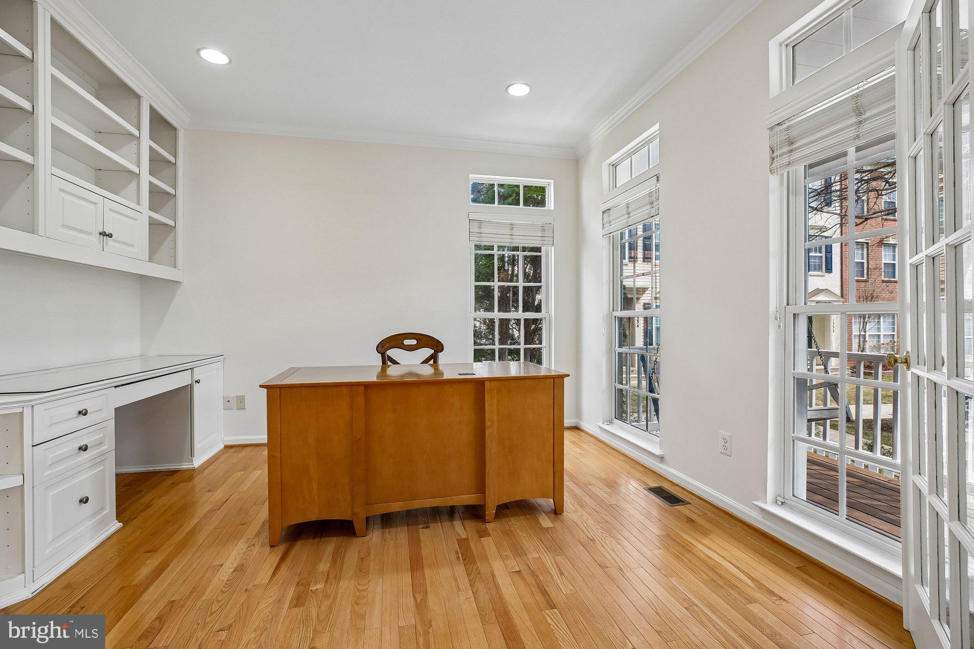 LAKELANDS - Residential