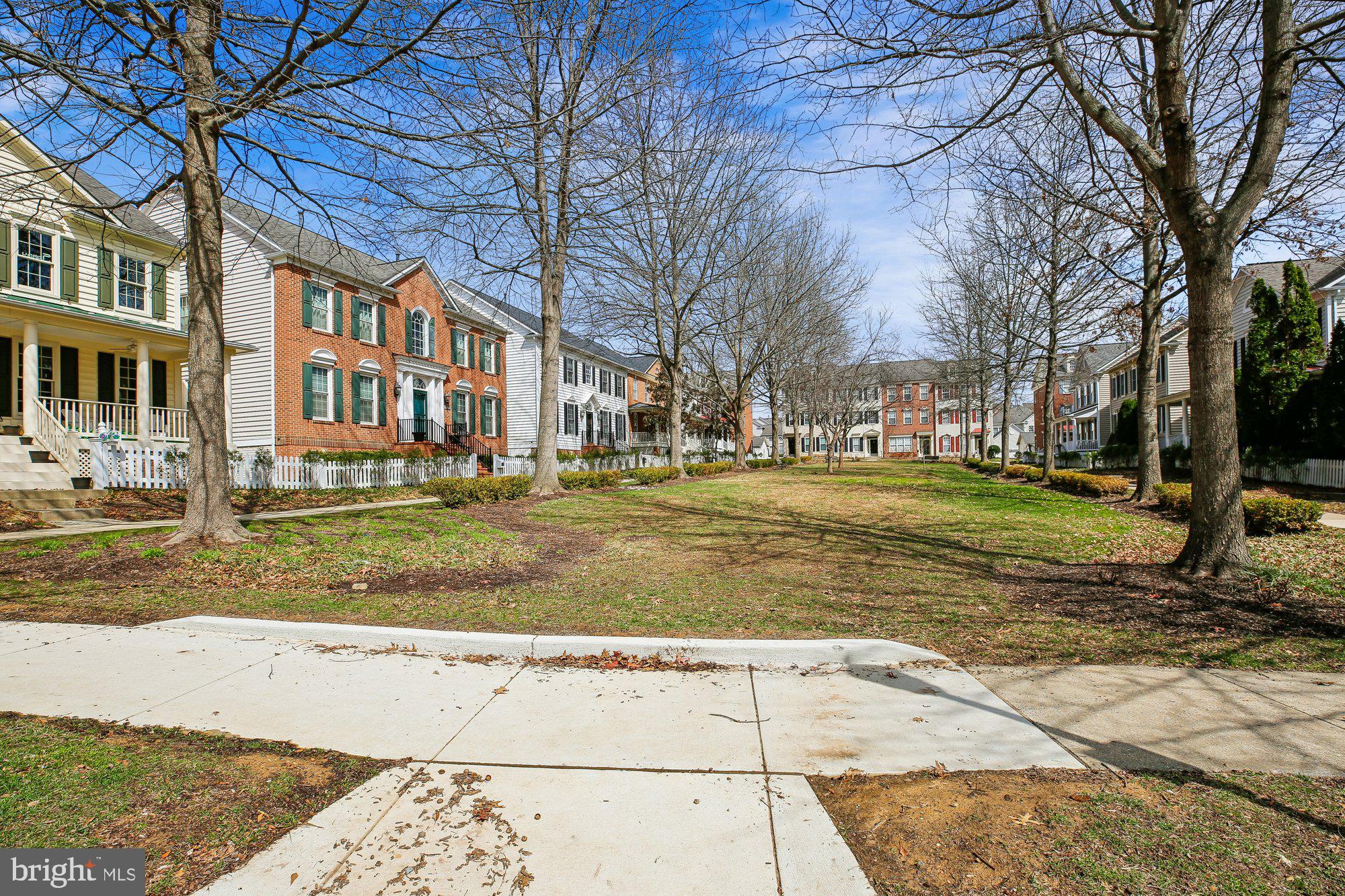 LAKELANDS - Residential