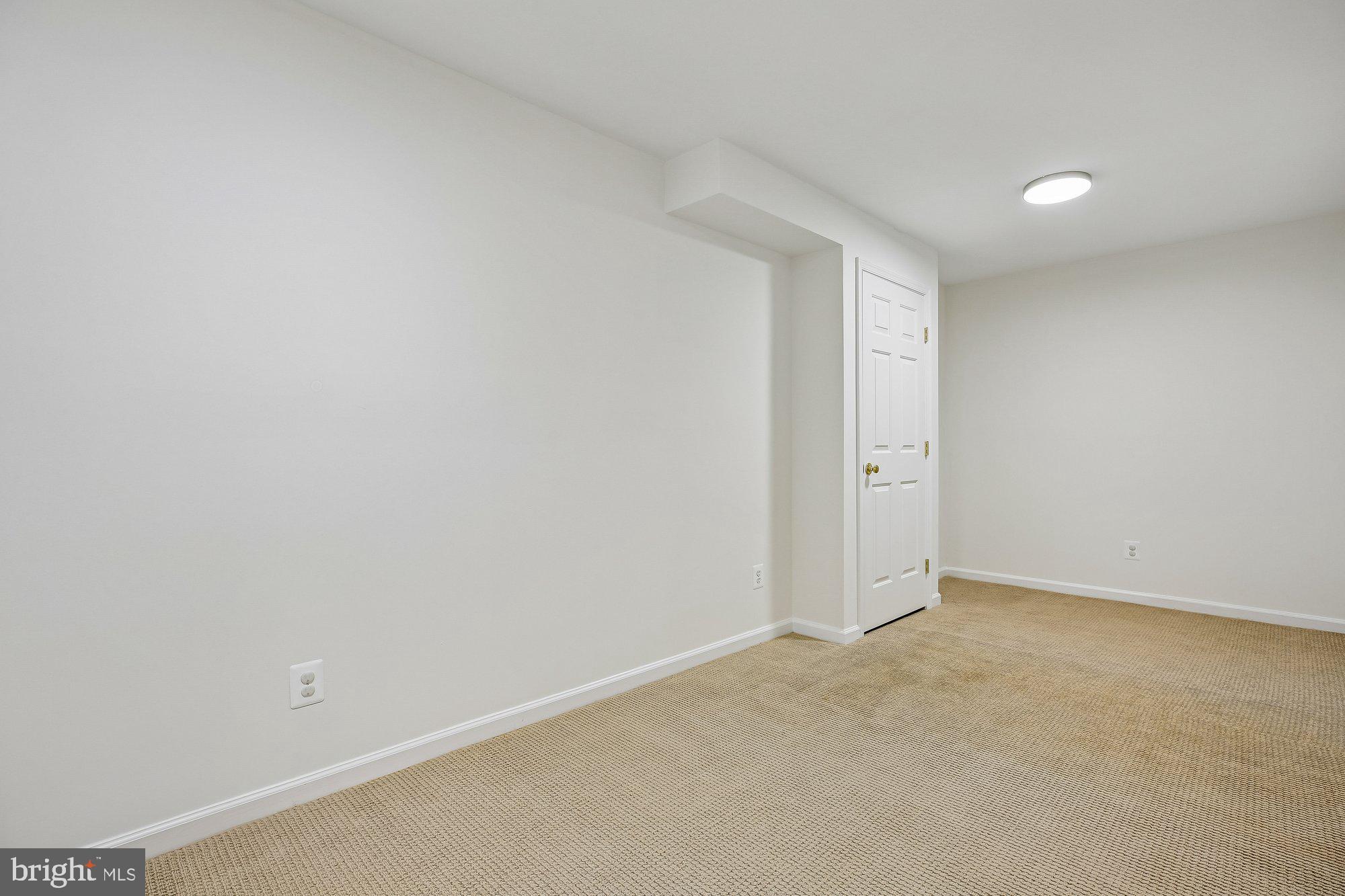 LAKELANDS - Residential