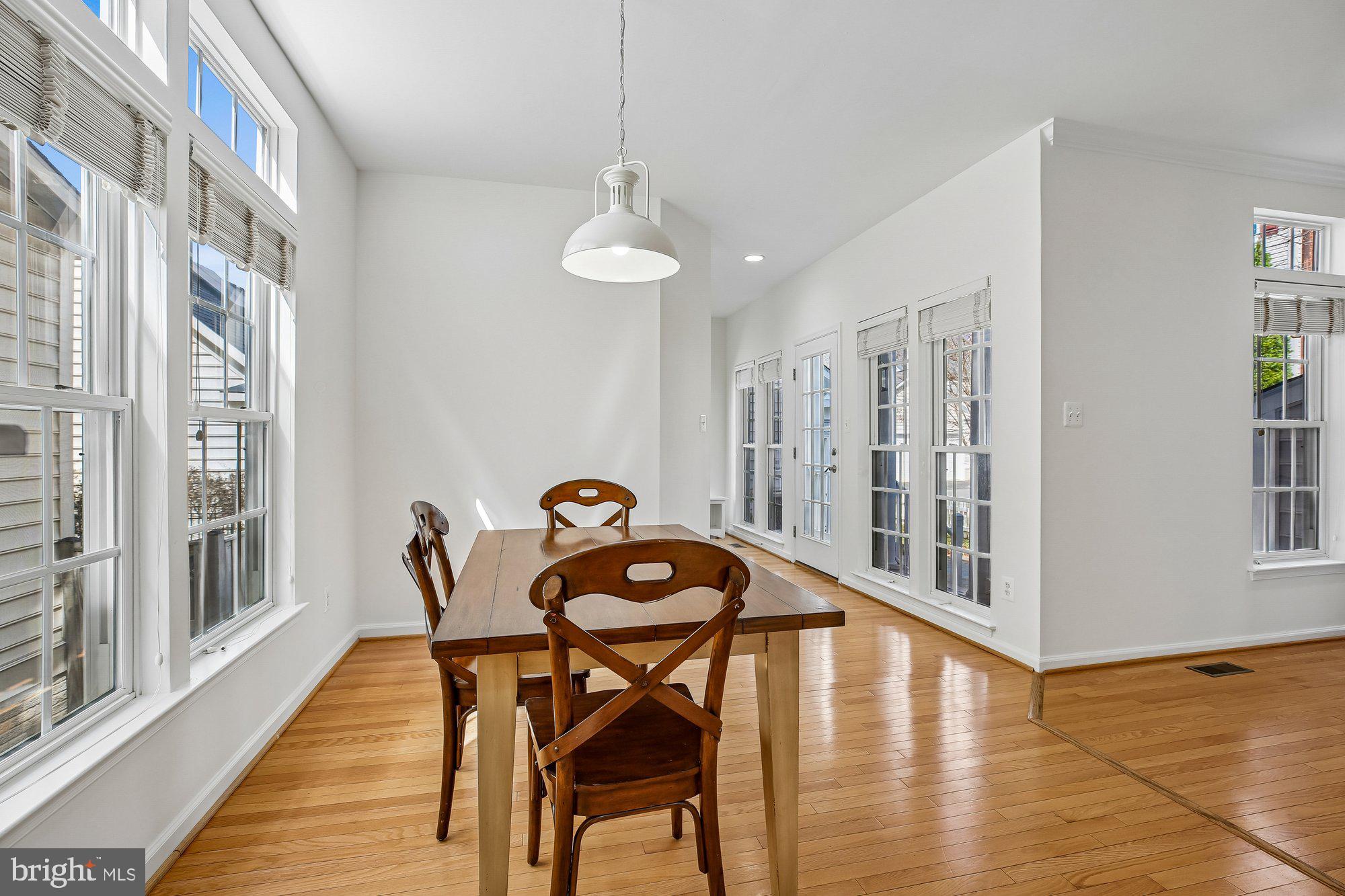 LAKELANDS - Residential