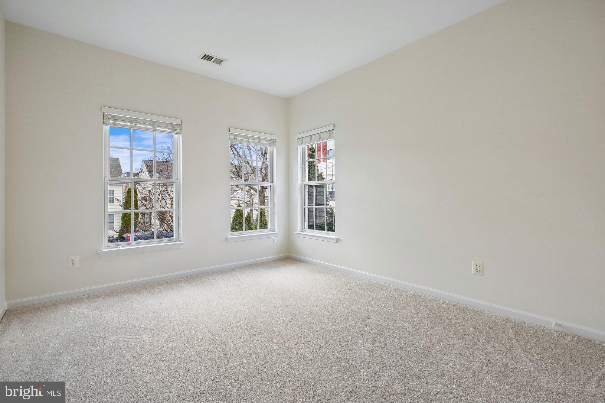 LAKELANDS - Residential