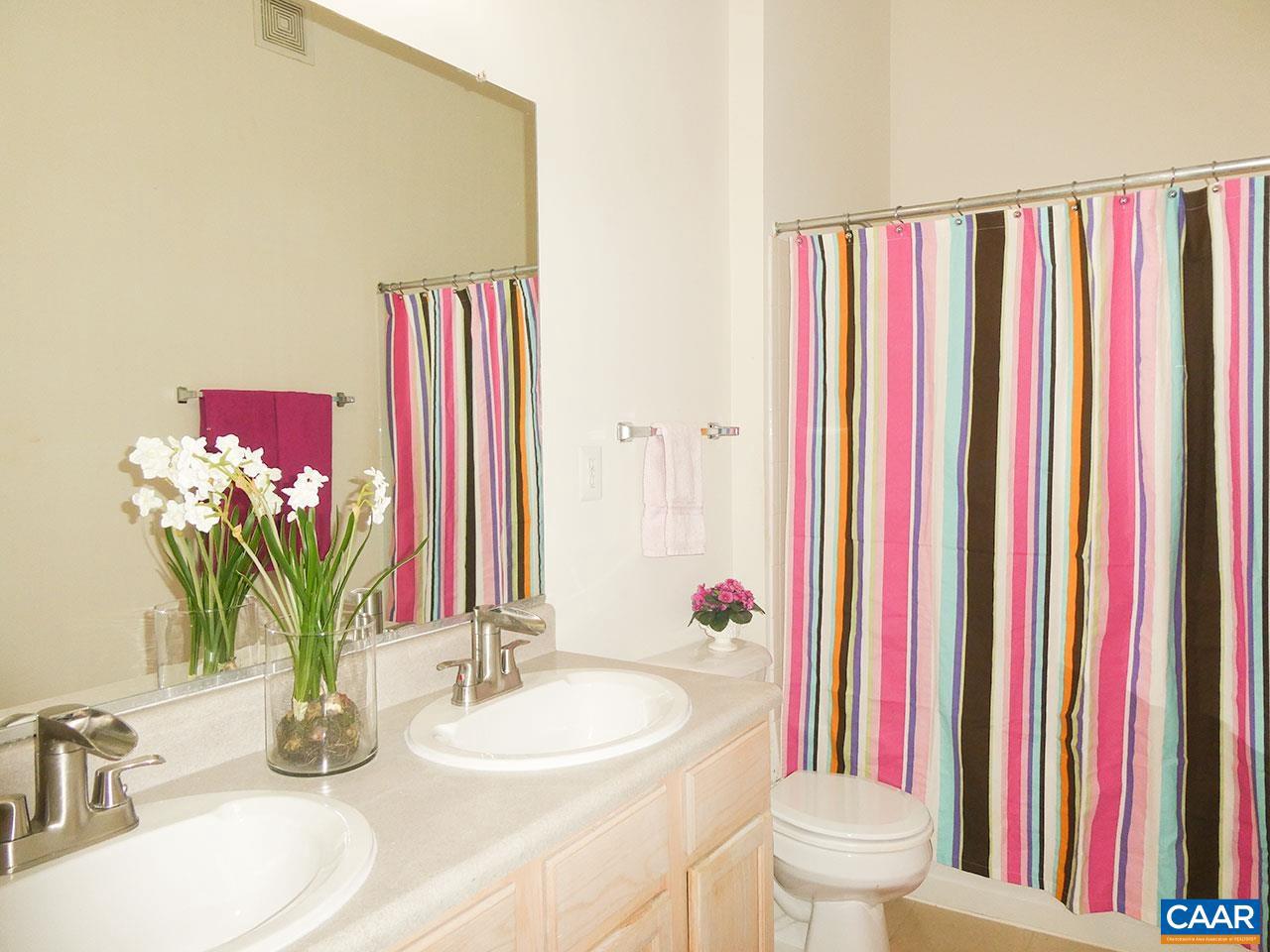 CARRIAGE HILL - Residential