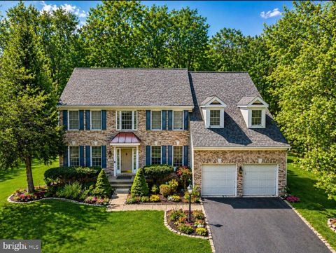 Photo of 17602 Deweys Run Lane, DUMFRIES, VA 22026 (MLS # VAPW2118856)
