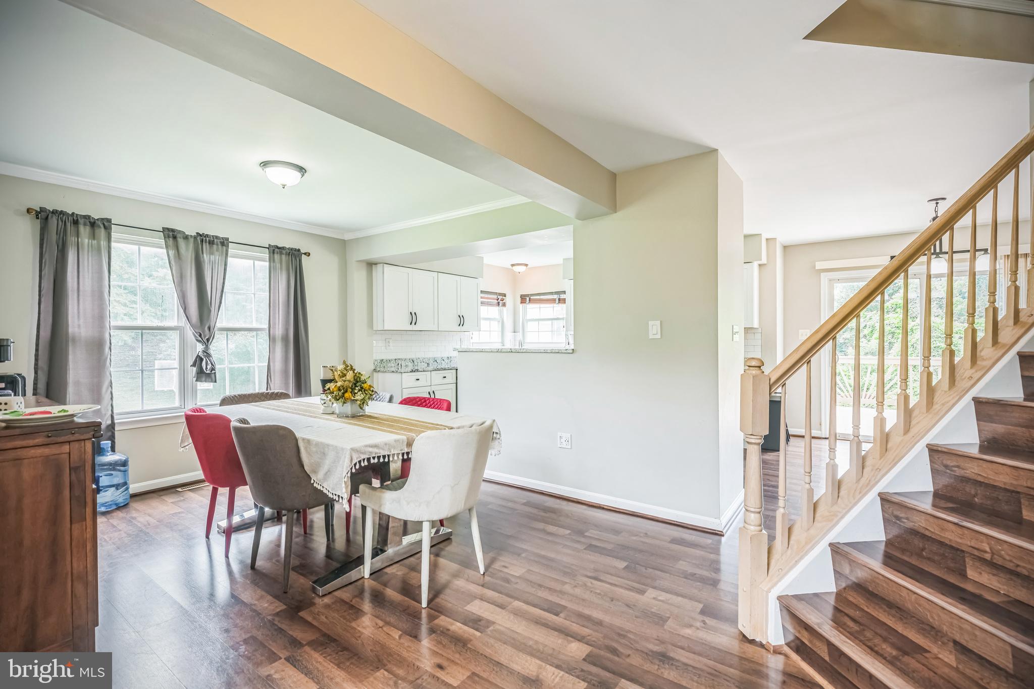 15 SCARLETT DRIVE