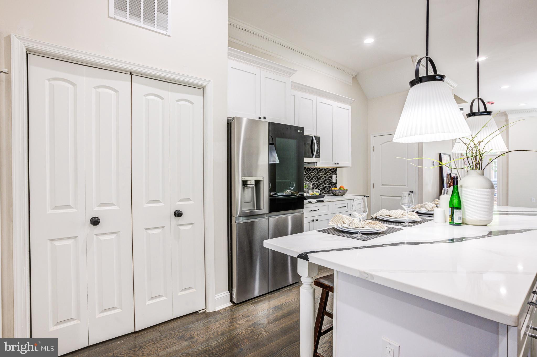 RESERVOIR HILL - Residential