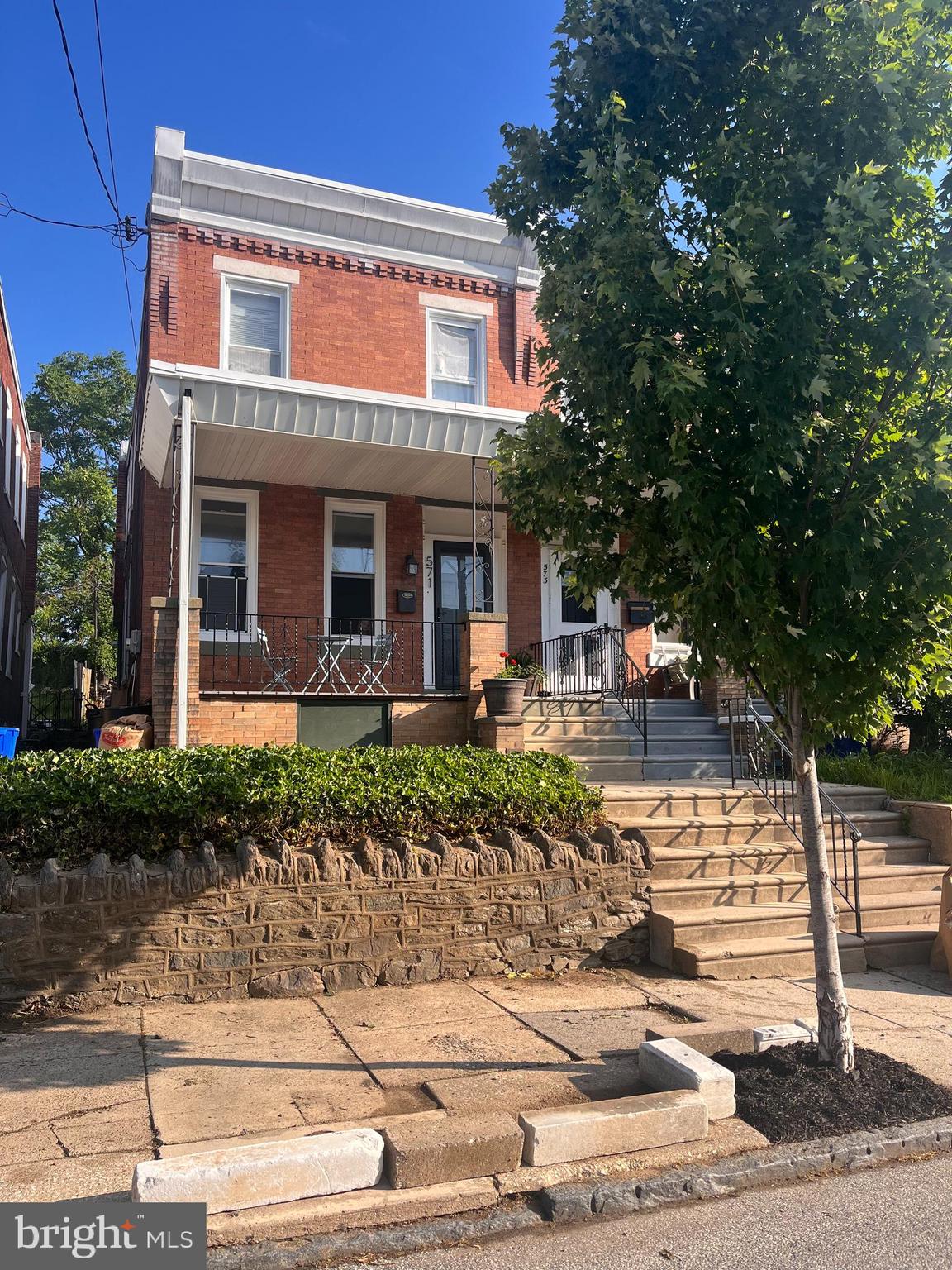 571 MARTIN STREET