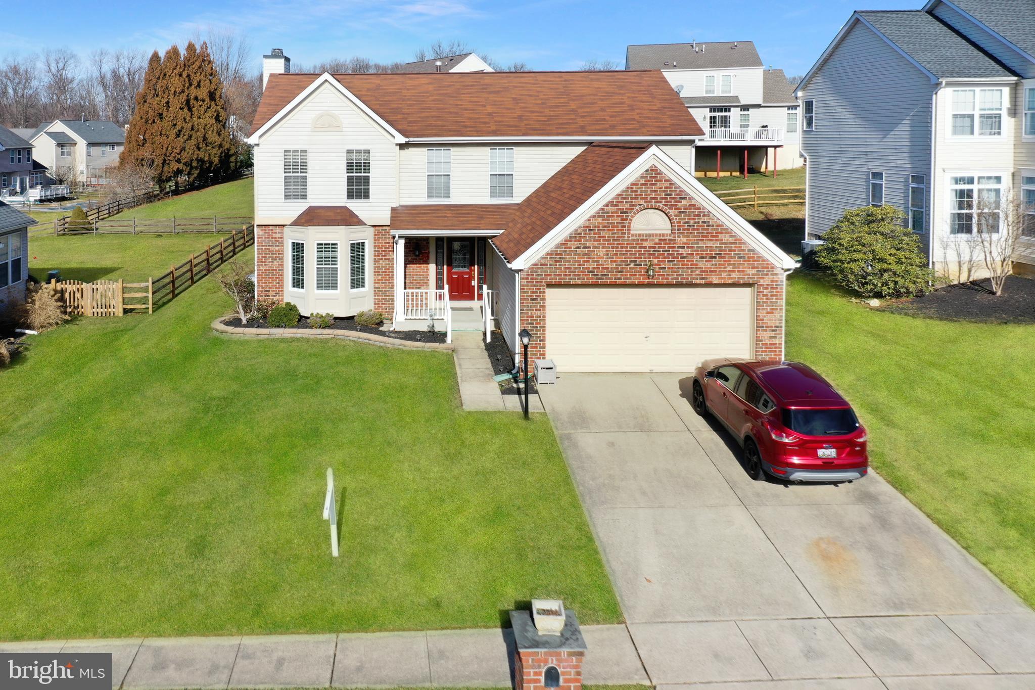 COUNTRY WALK - Residential