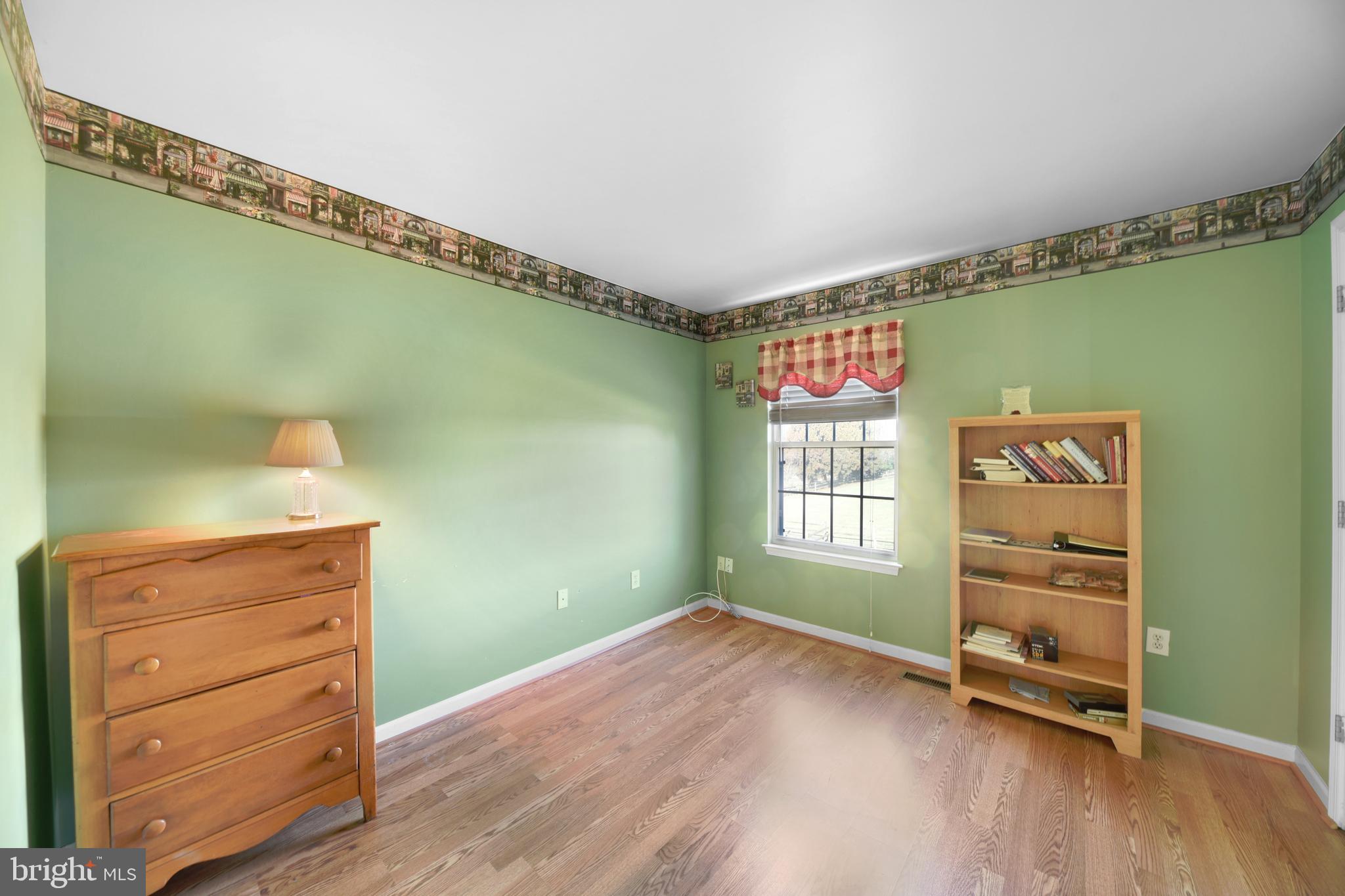 COUNTRY WALK - Residential