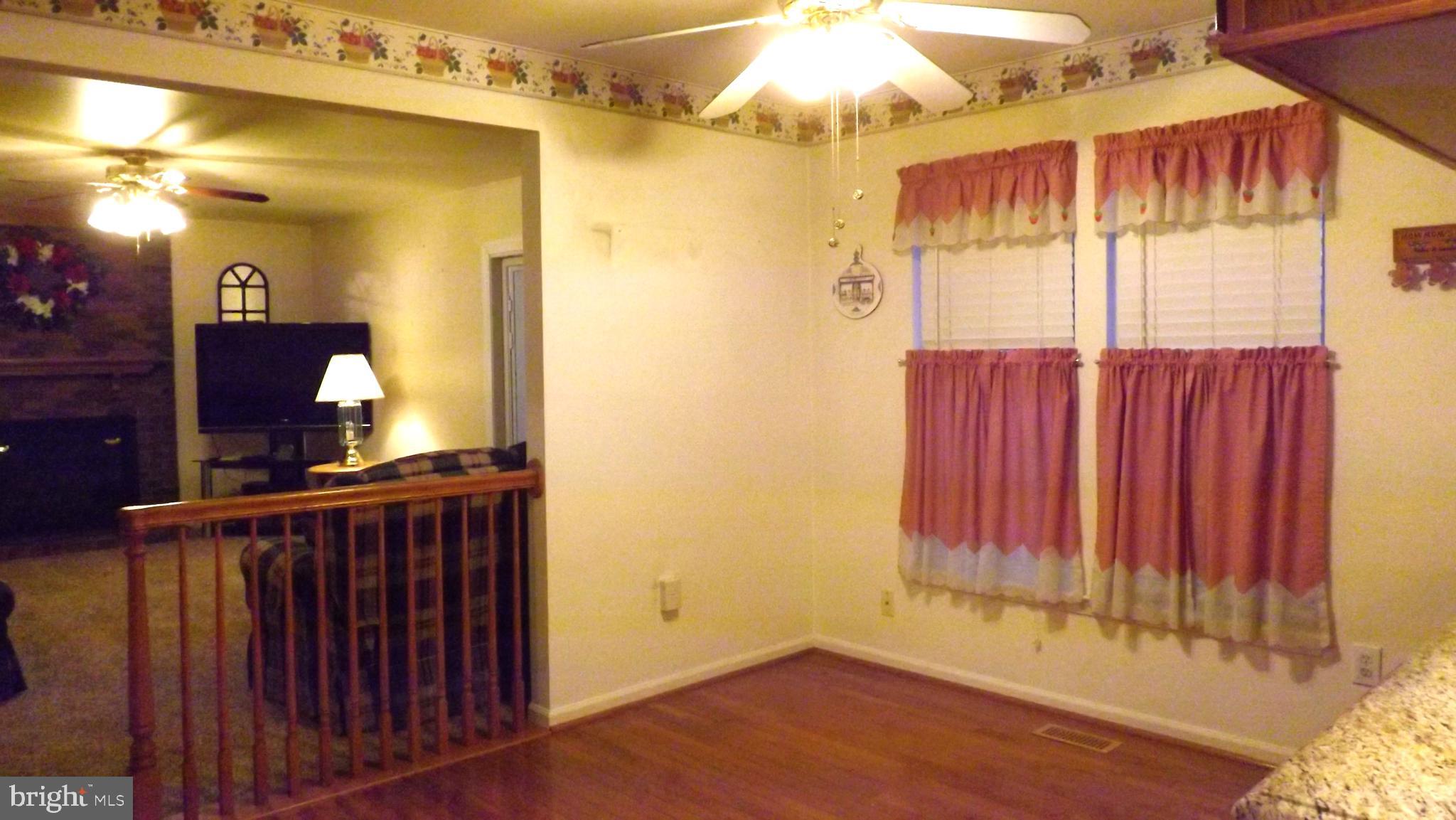 COUNTRY WALK - Residential