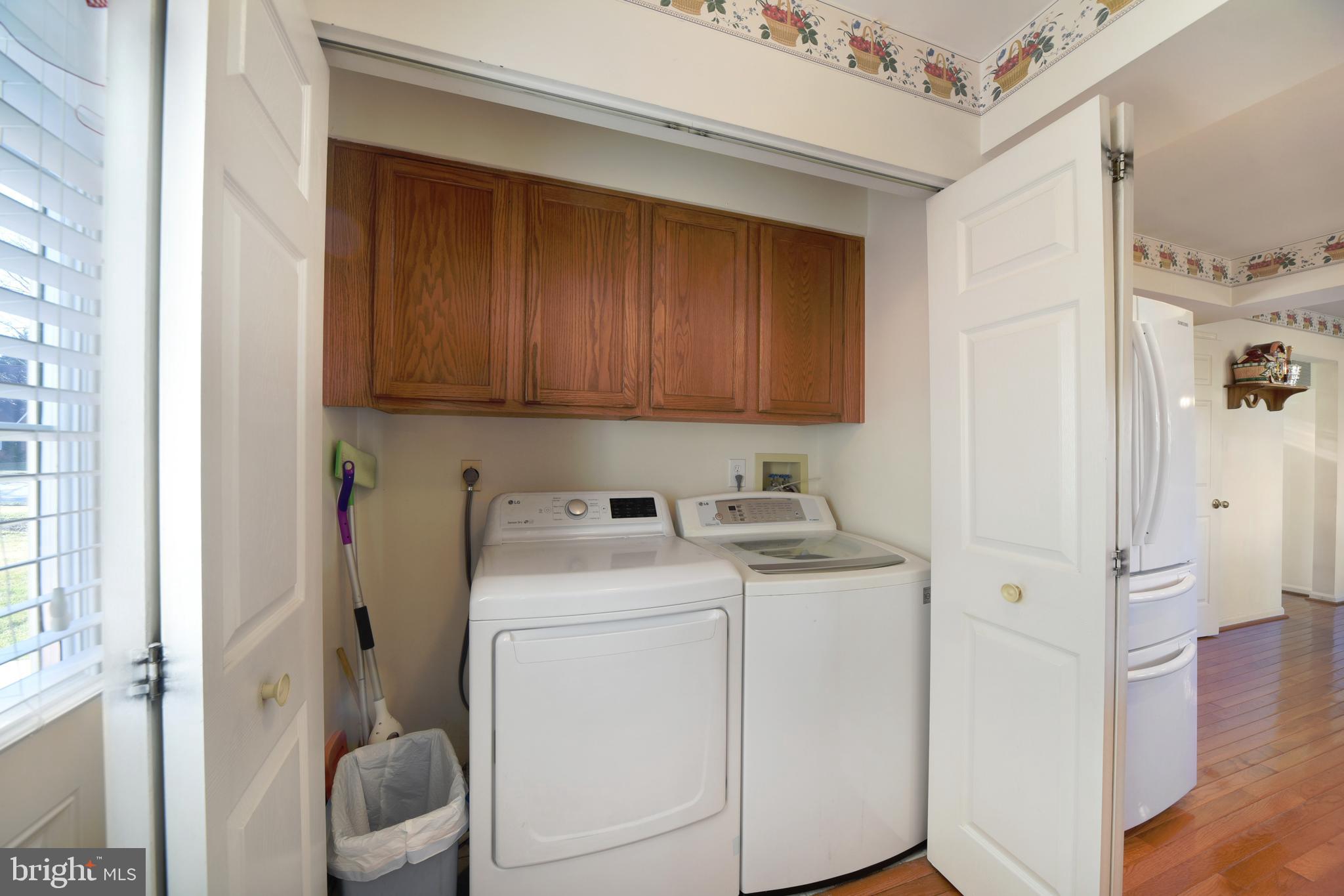 COUNTRY WALK - Residential