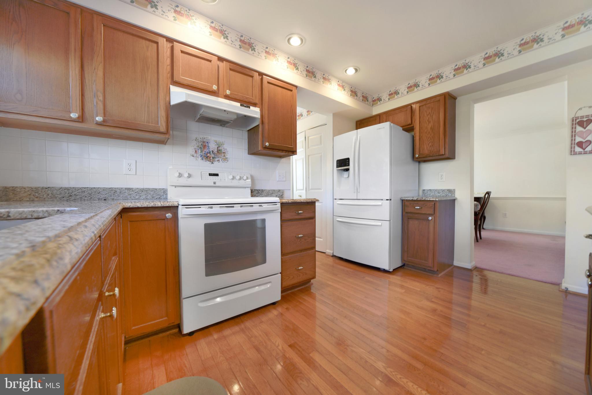 COUNTRY WALK - Residential