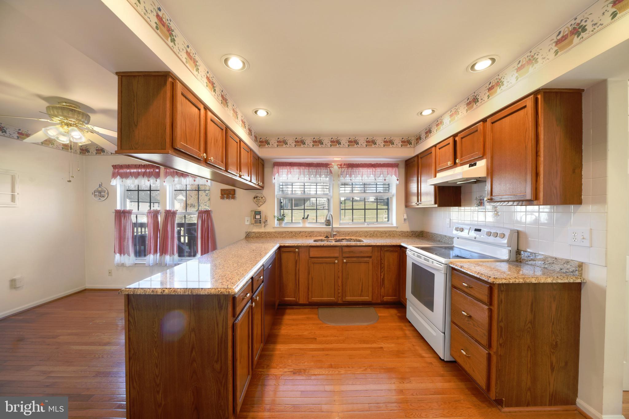 COUNTRY WALK - Residential