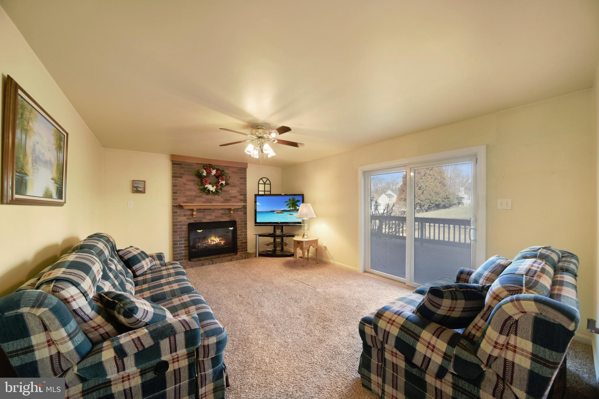 COUNTRY WALK - Residential