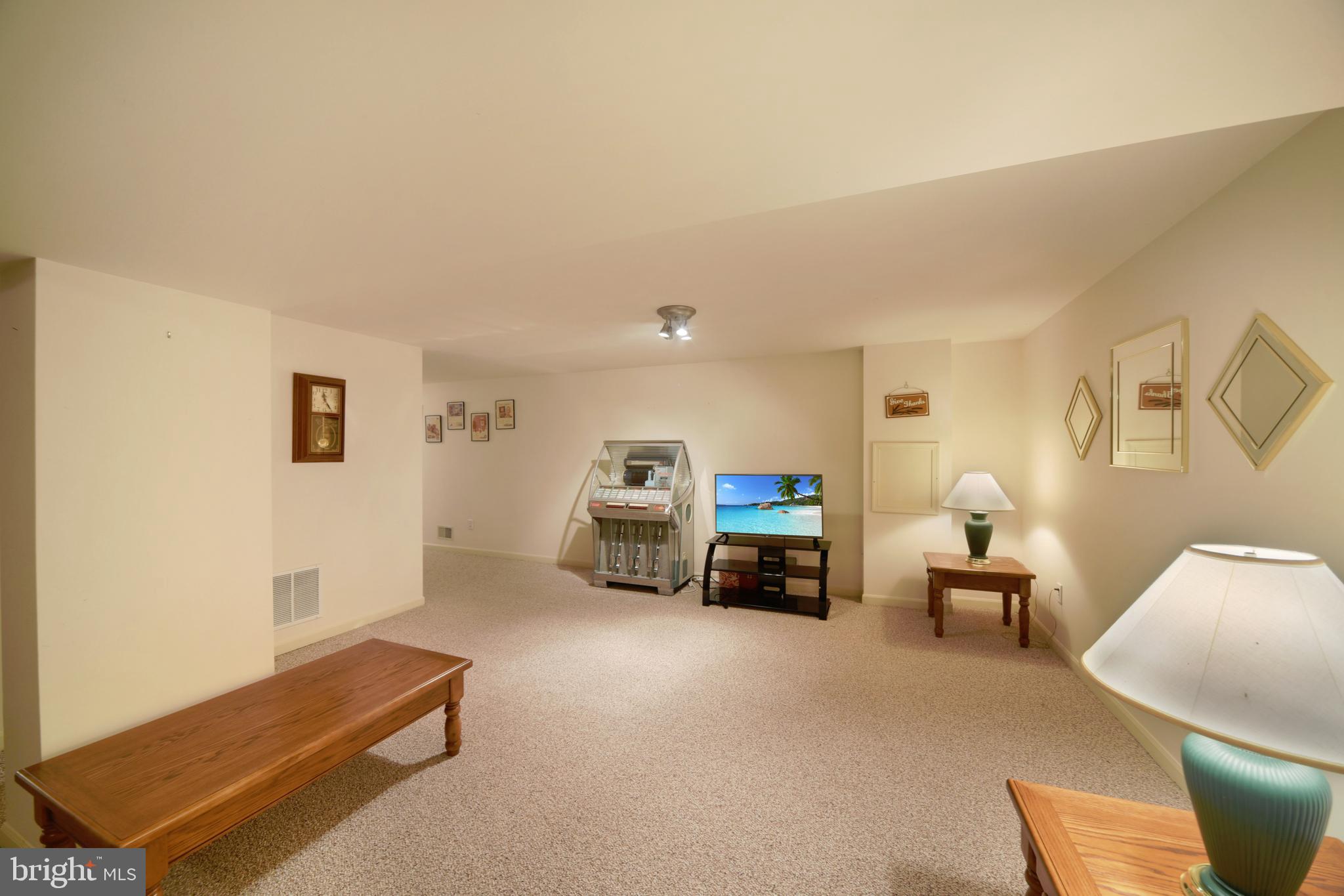 COUNTRY WALK - Residential