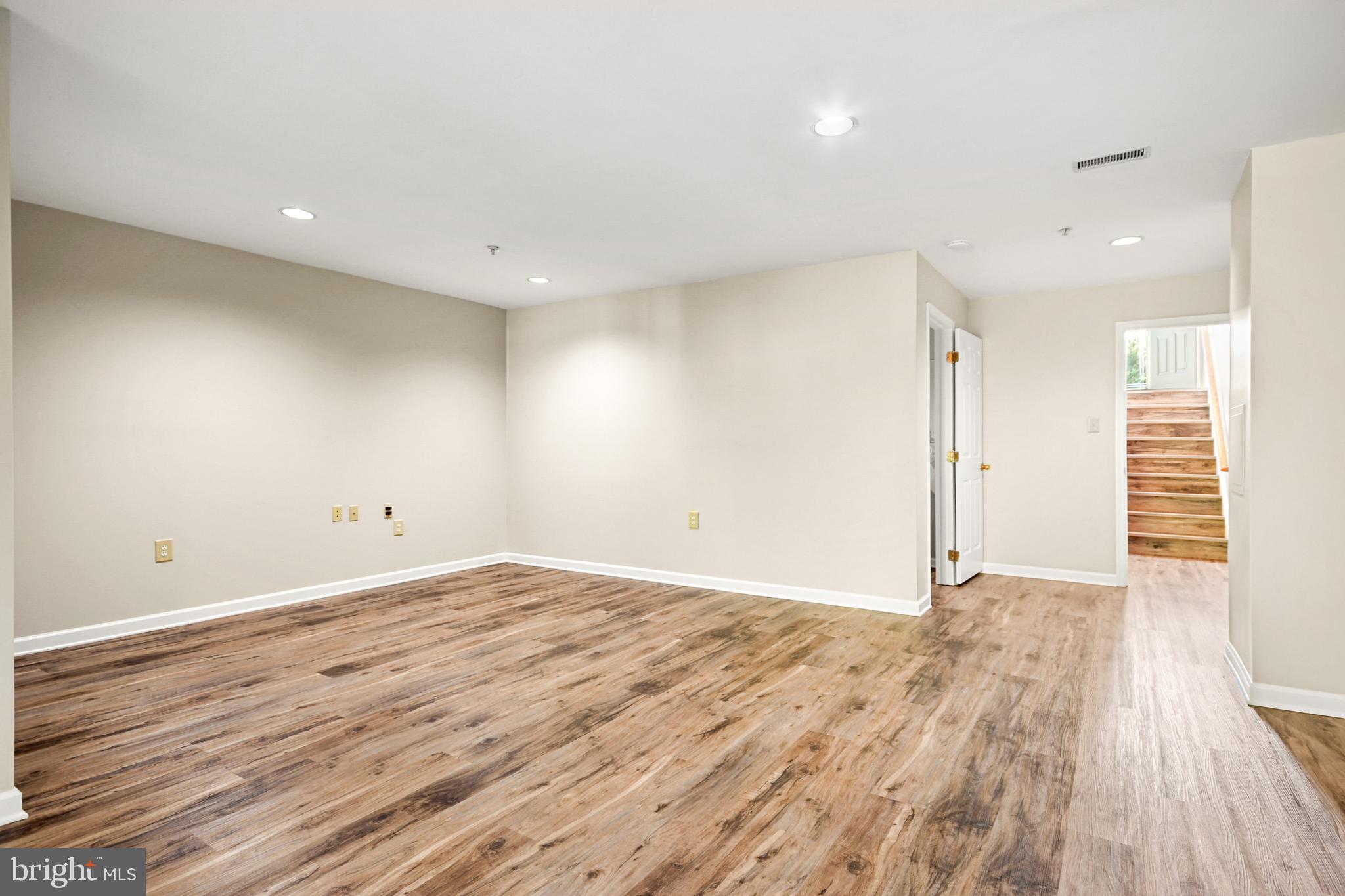 MAIN FARM - Residential