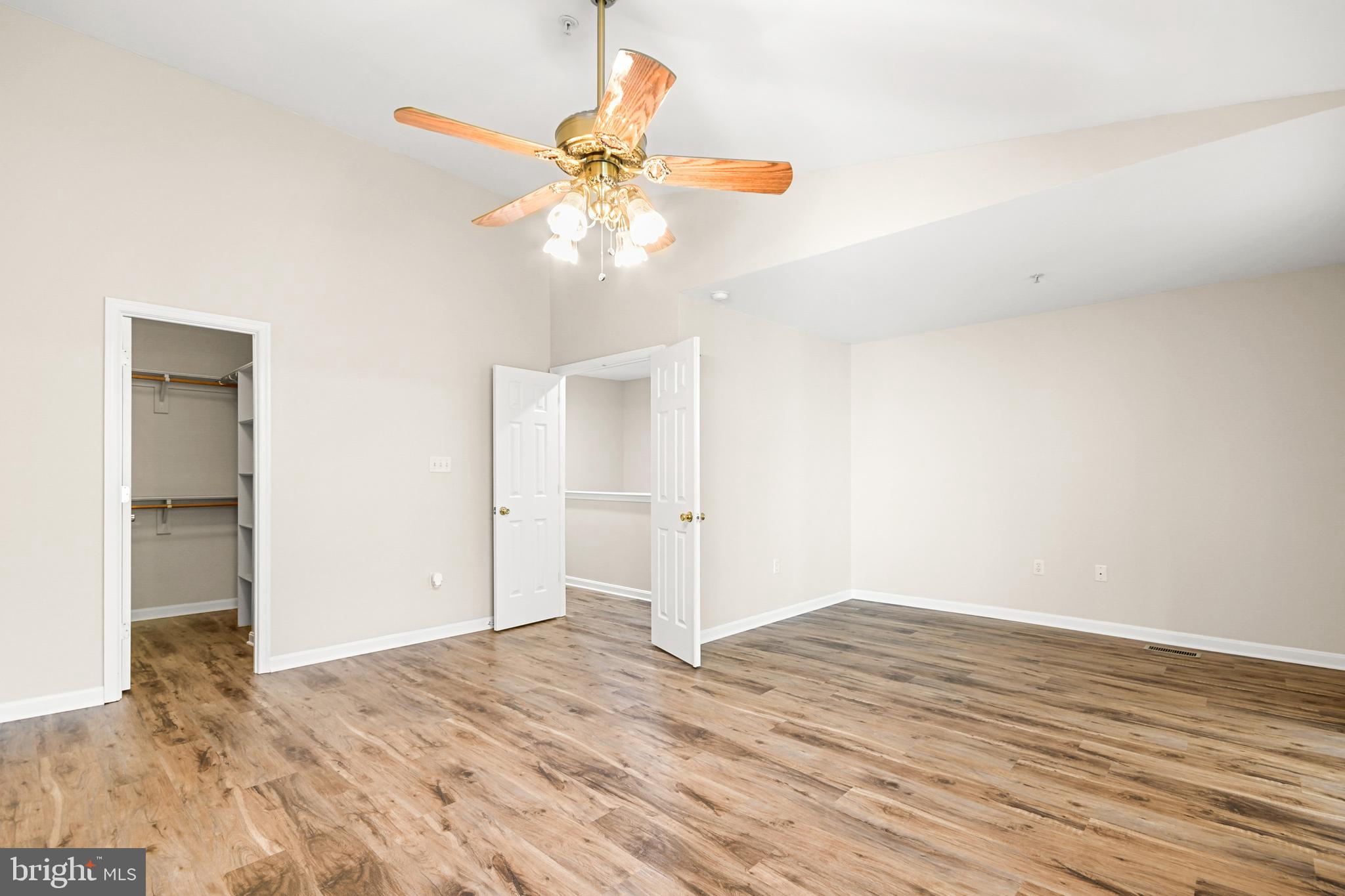 MAIN FARM - Residential