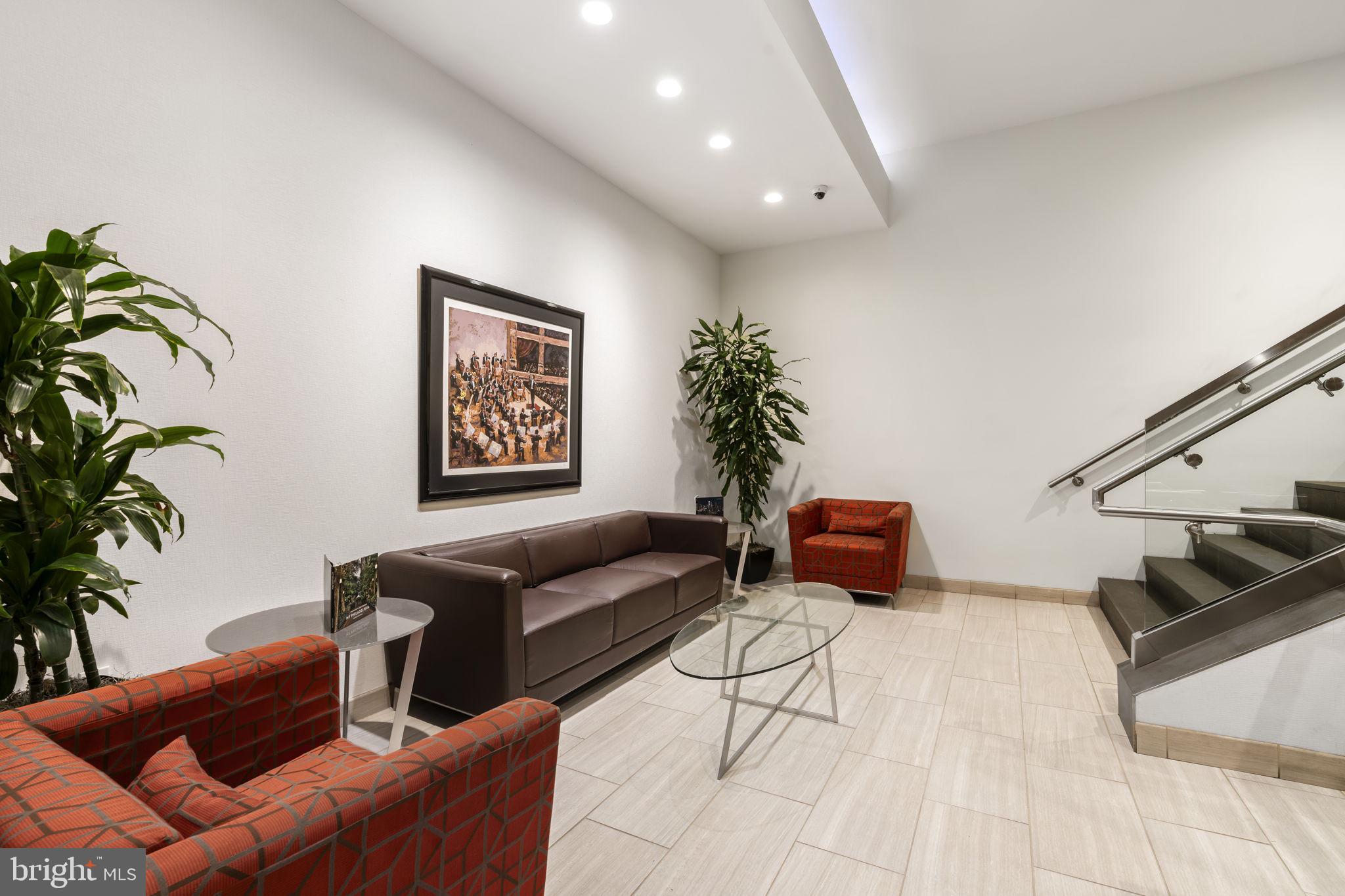 AVENUE OF THE ARTS - Residential