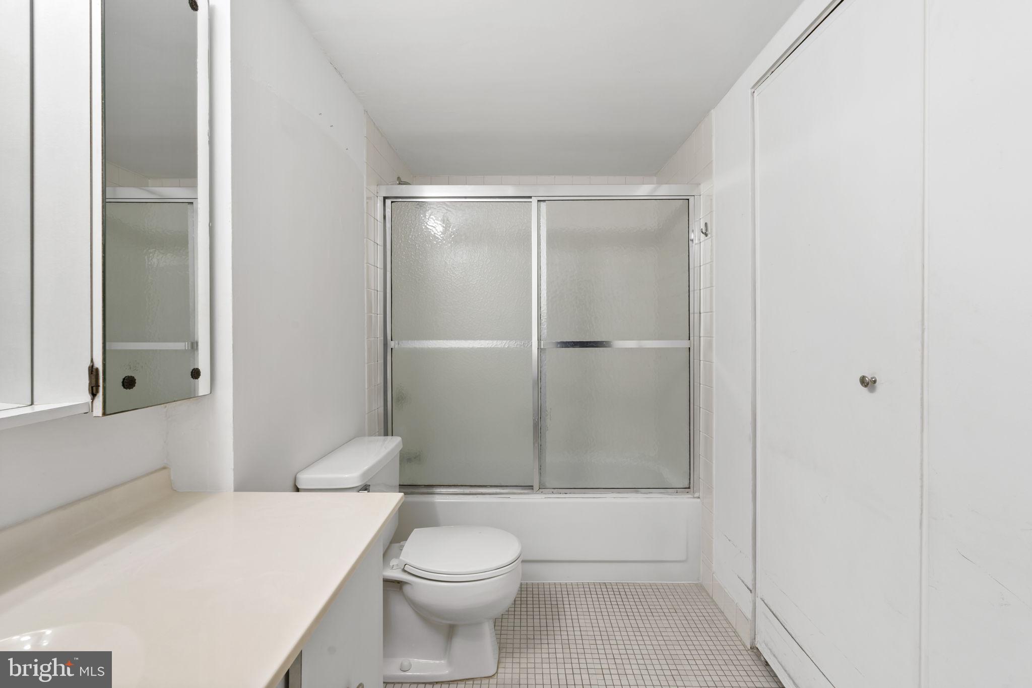 AVENUE OF THE ARTS - Residential