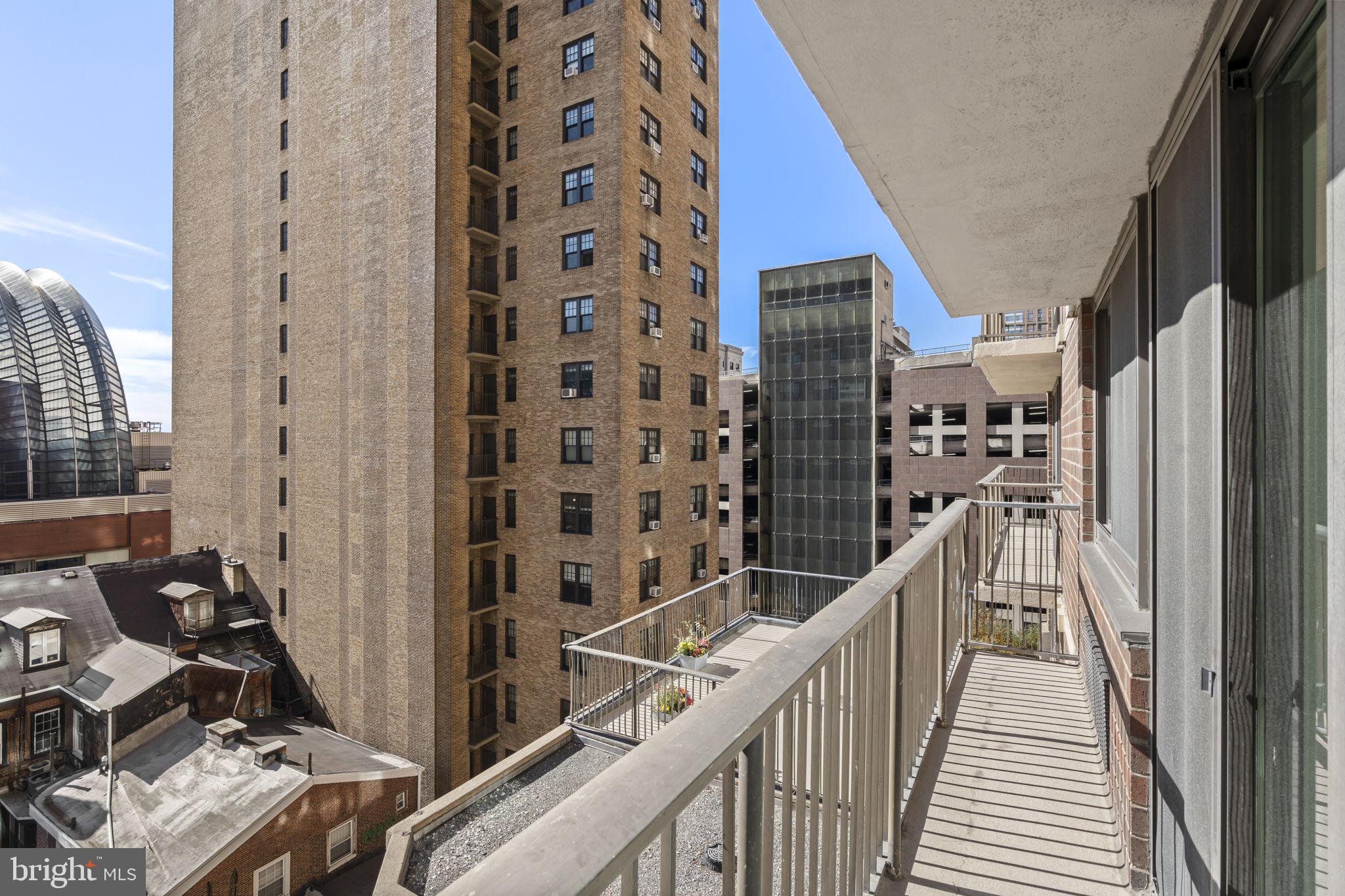 AVENUE OF THE ARTS - Residential