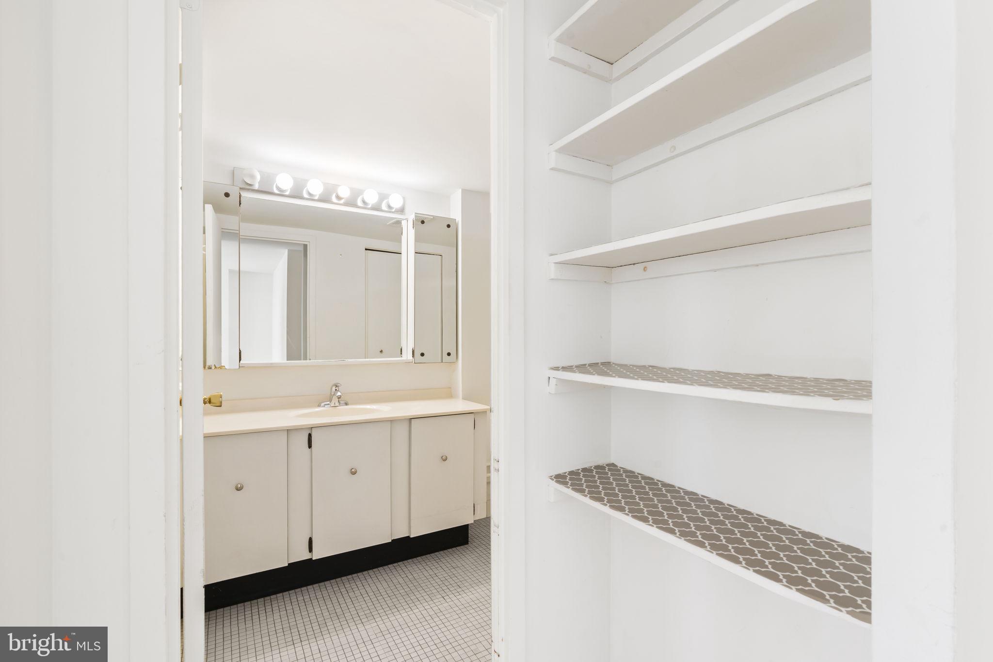 AVENUE OF THE ARTS - Residential