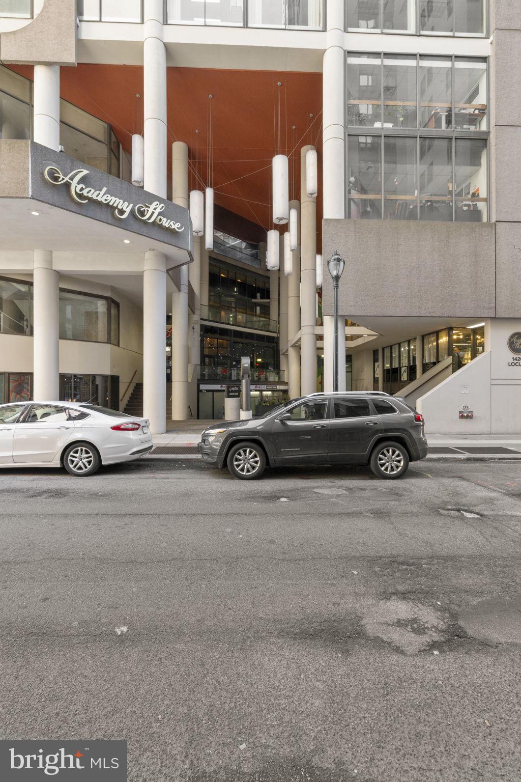 AVENUE OF THE ARTS - Residential