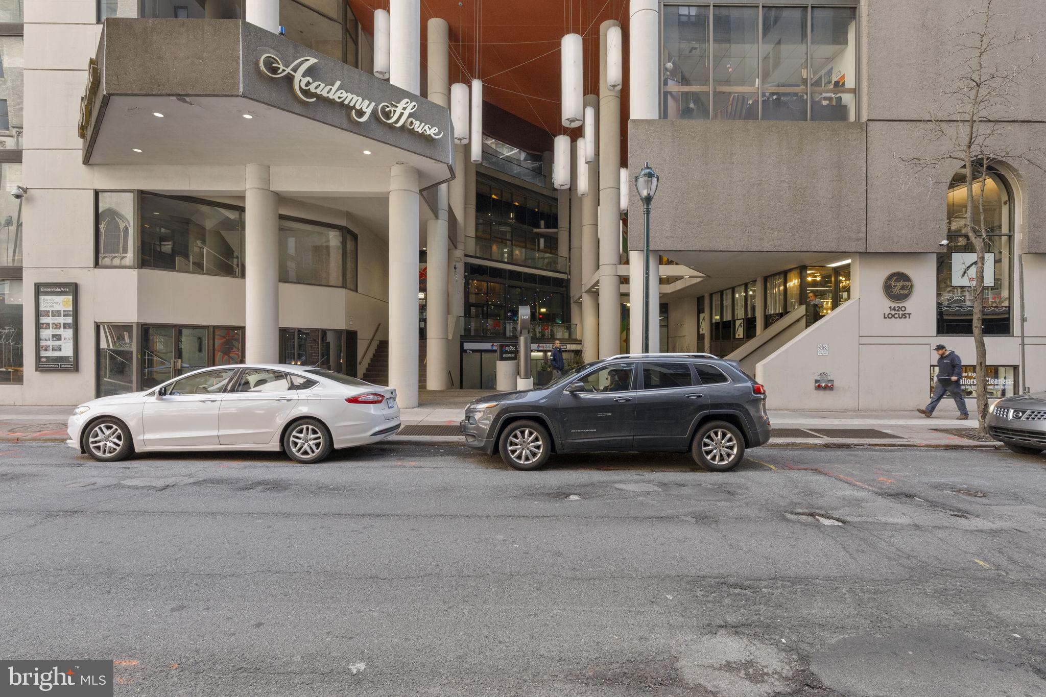 AVENUE OF THE ARTS - Residential