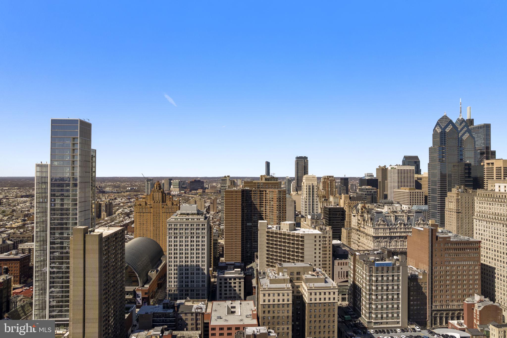 AVENUE OF THE ARTS - Residential