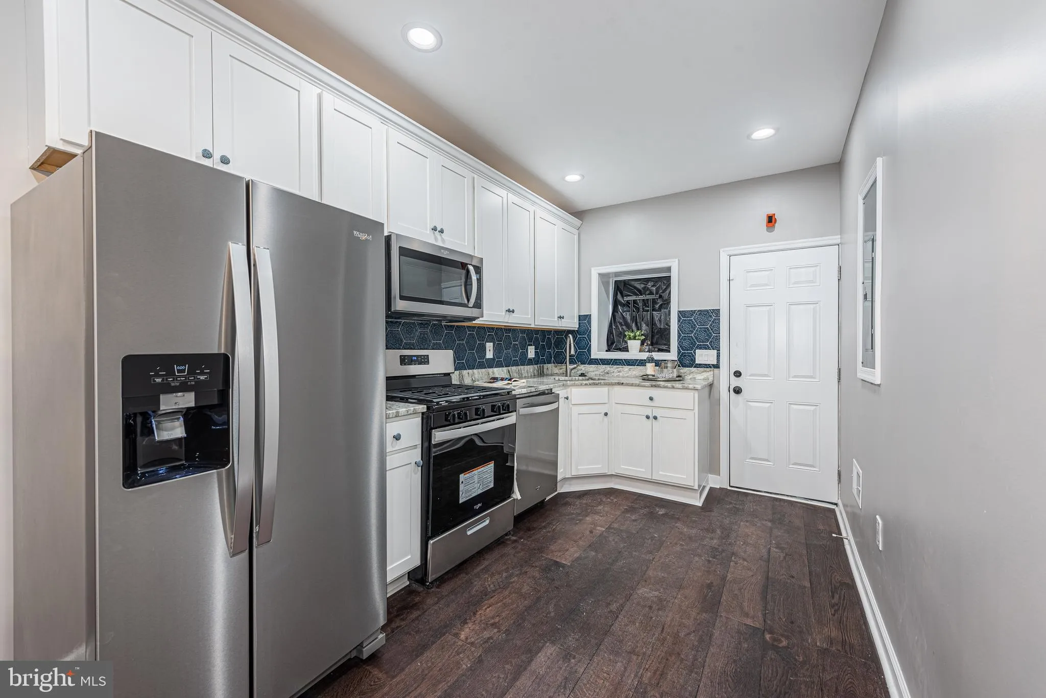 Baltimore, Maryland 21205, United States, 3 Bedrooms Bedrooms, ,3 BathroomsBathrooms,Residential,Pending,100605